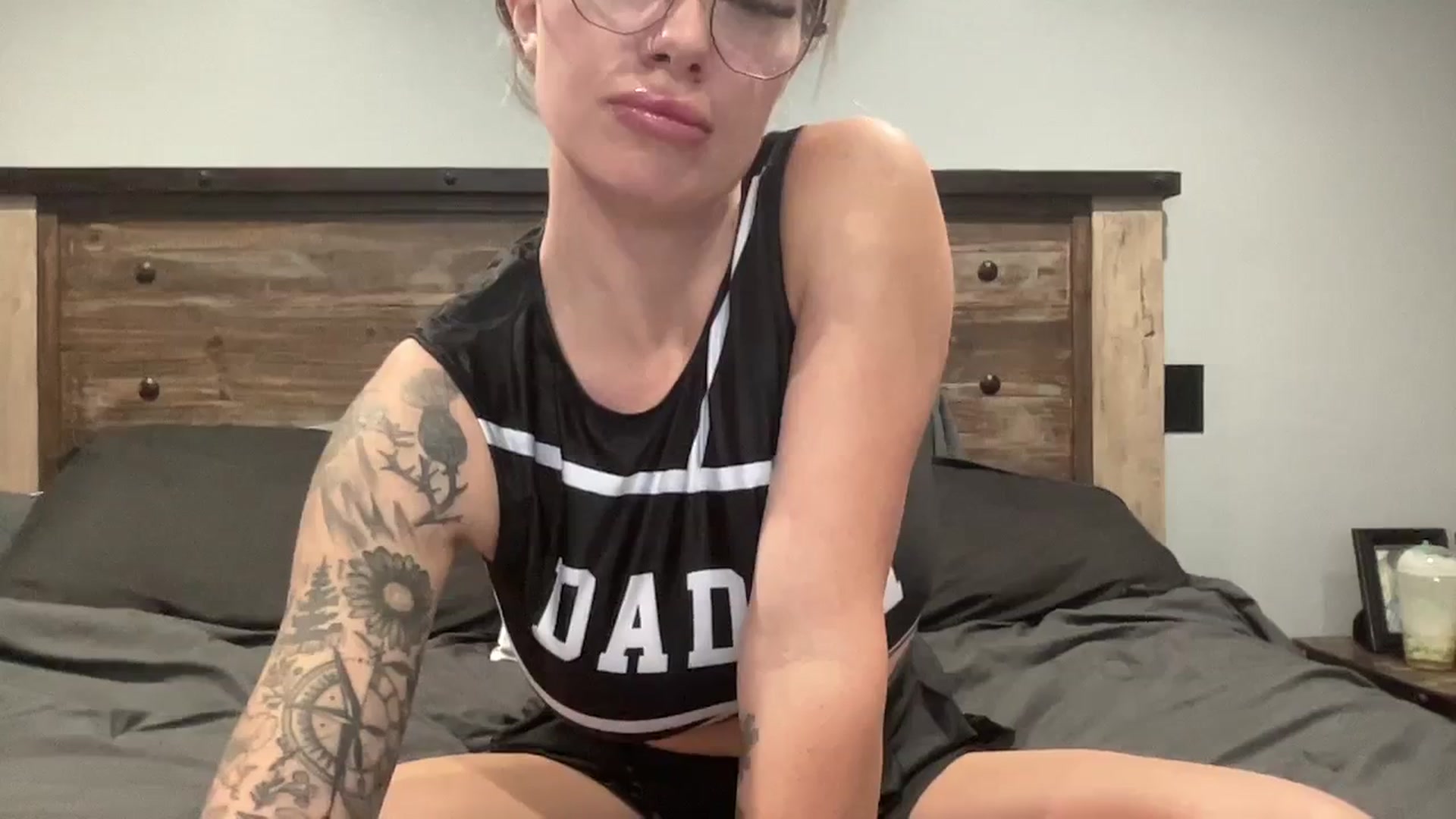 Gallery image thumbnail from Outlawsue_528's myfreecams stream on, 10/23/2023, 19:02 image 15 of 20