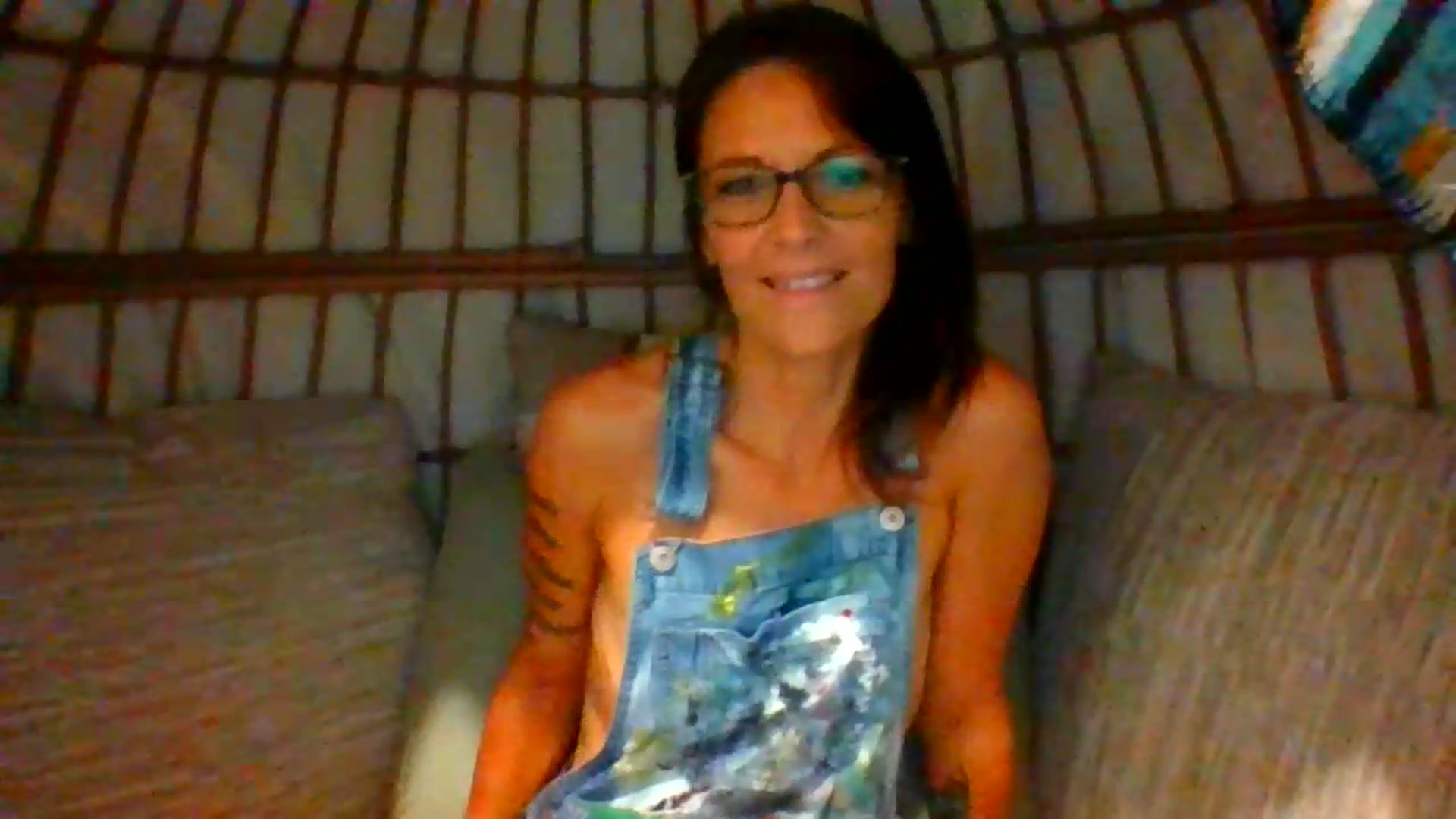 Gallery image thumbnail from OverallDistracted's myfreecams stream on, 08/21/2026, 17:41 image 2 of 20