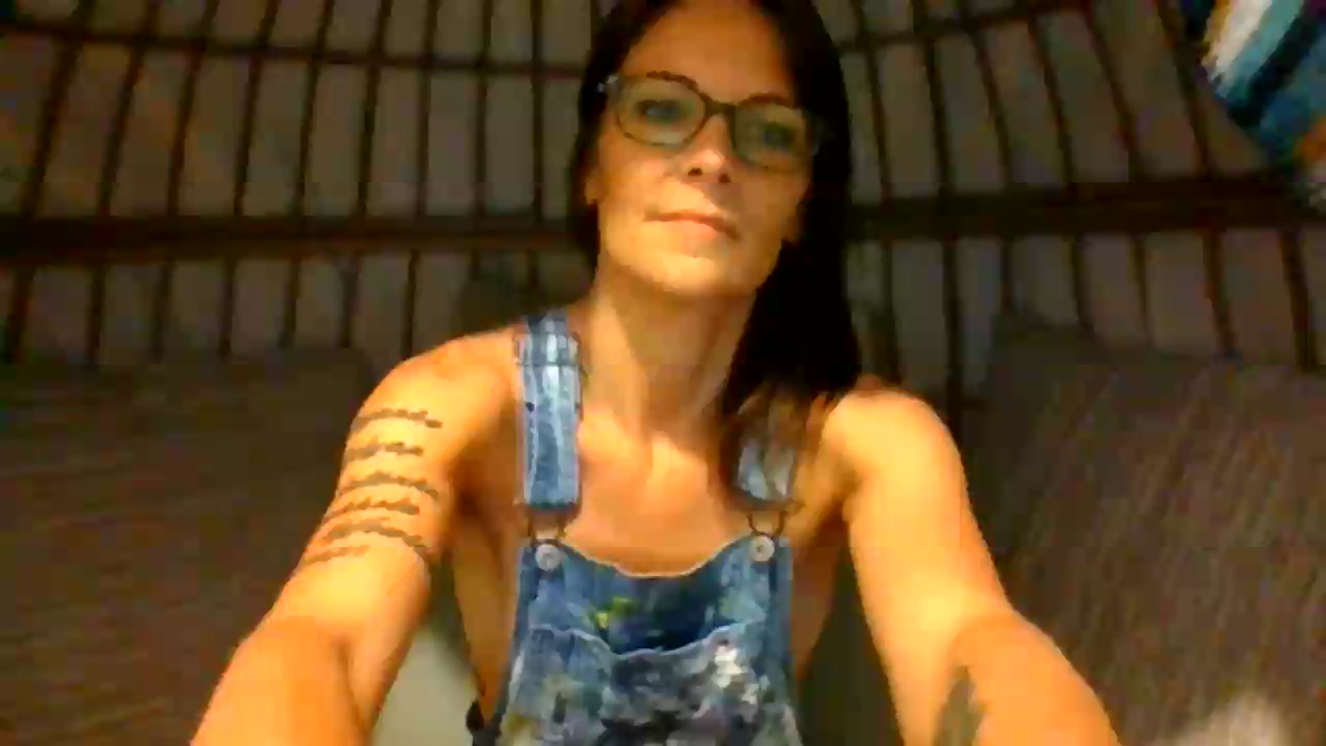 Gallery image thumbnail from OverallDistracted's myfreecams stream on, 08/21/2026, 17:41 image 11 of 20