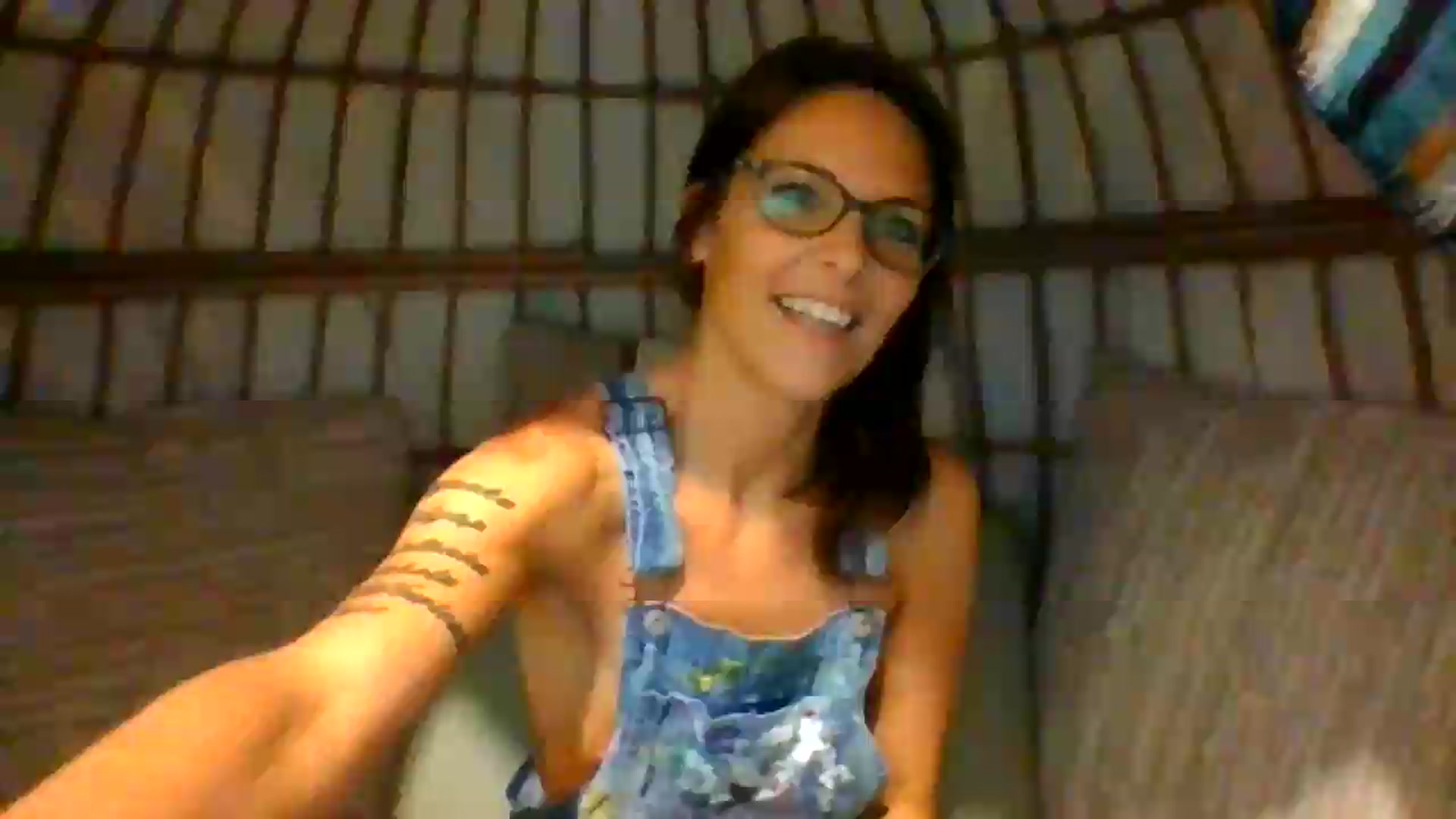 Gallery image thumbnail from OverallDistracted's myfreecams stream on, 08/21/2026, 17:41 image 7 of 20