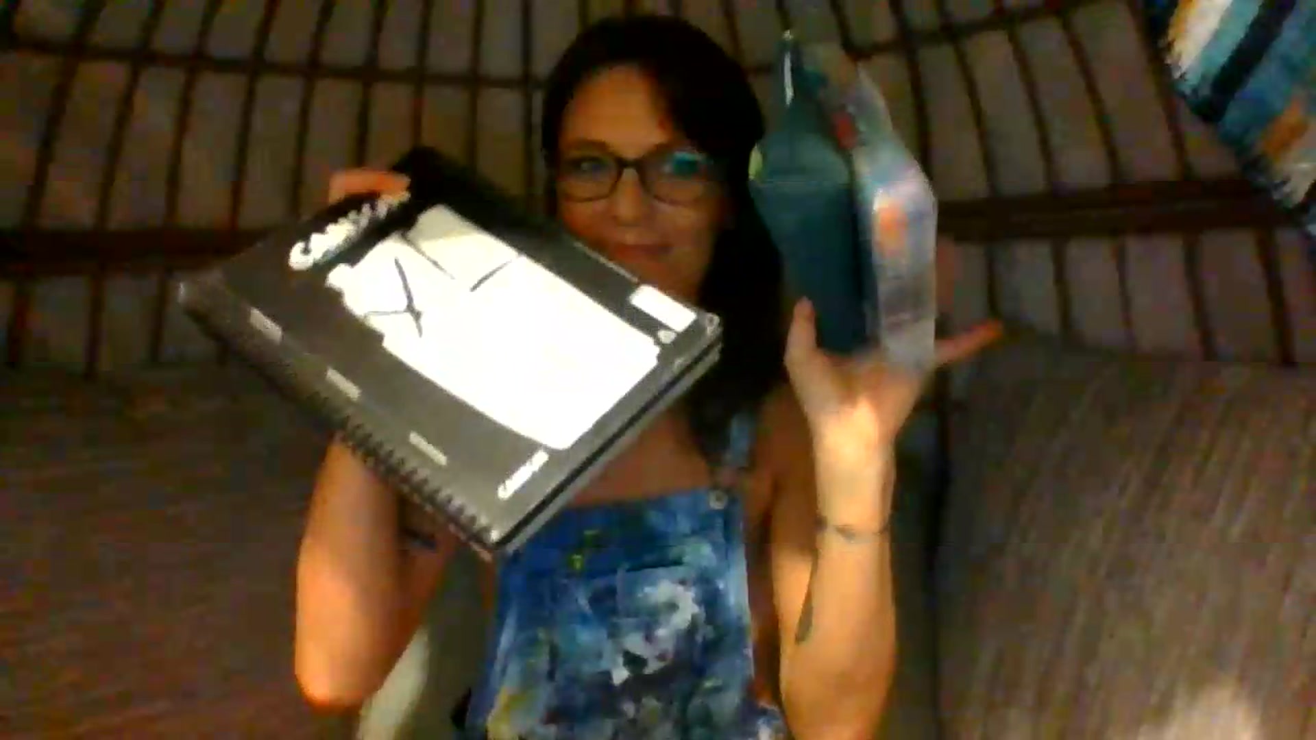 Gallery image thumbnail from OverallDistracted's myfreecams stream on, 08/21/2026, 17:41 image 4 of 20