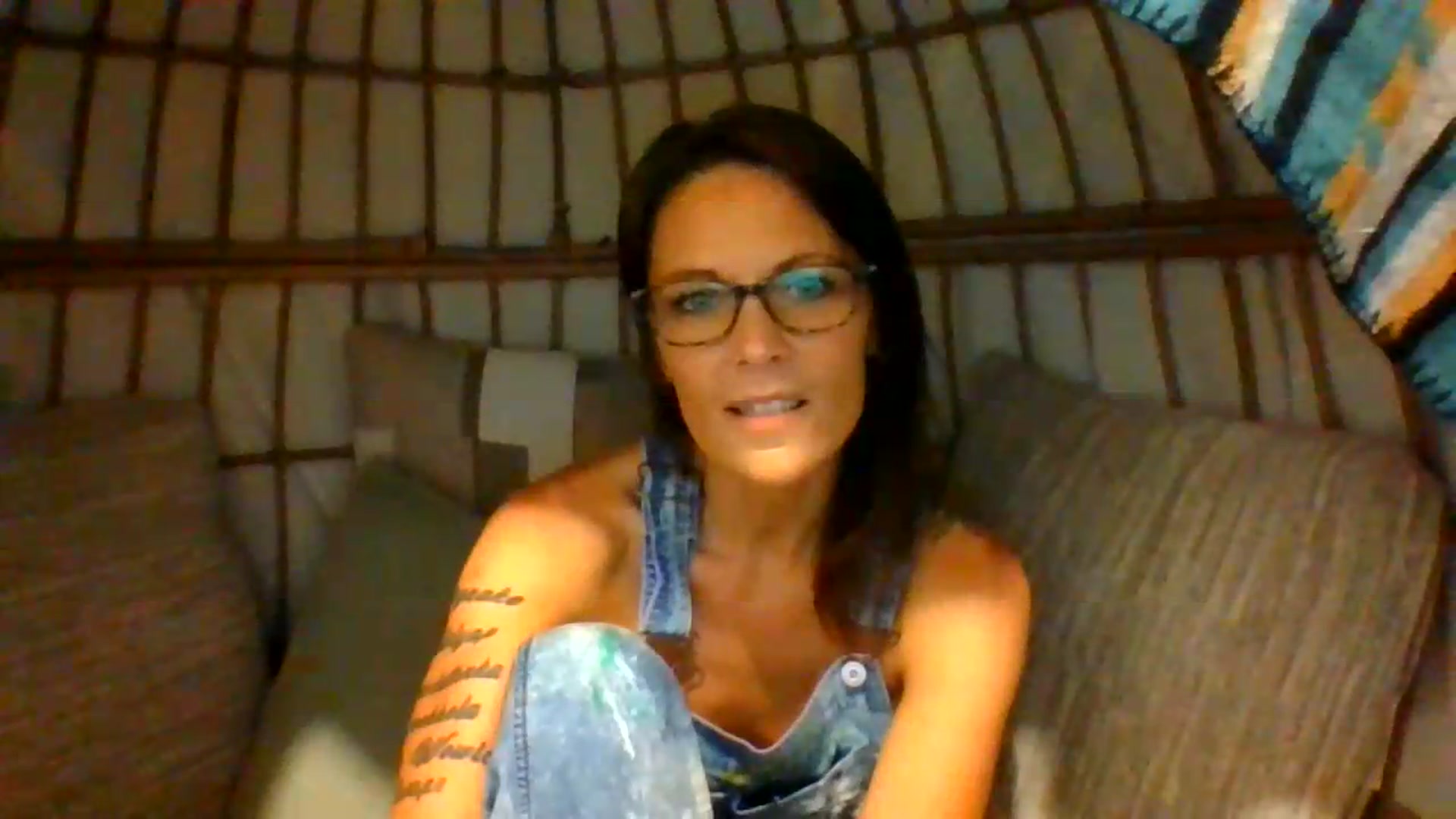 Gallery image thumbnail from OverallDistracted's myfreecams stream on, 08/21/2026, 19:21 image 7 of 20