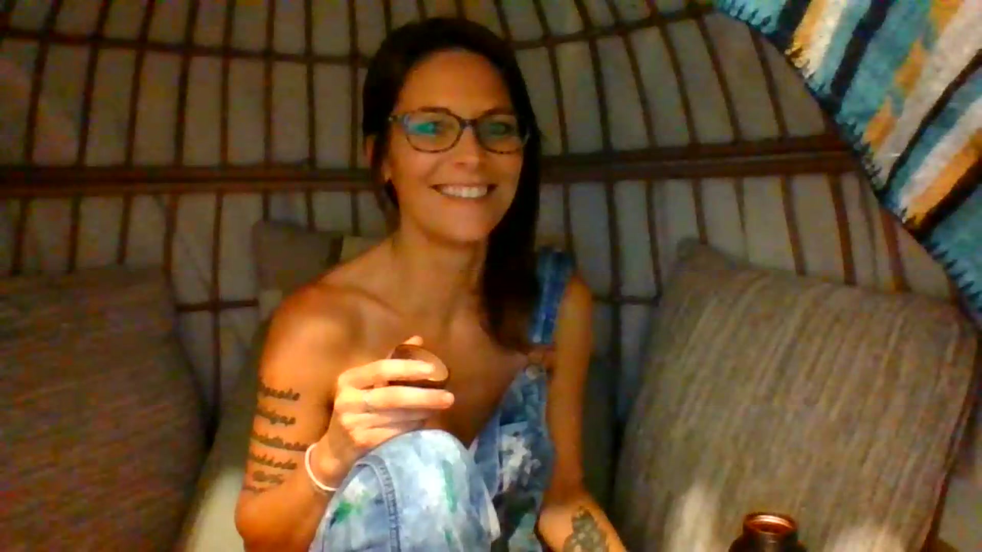 Gallery image thumbnail from OverallDistracted's myfreecams stream on, 08/21/2026, 19:21 image 13 of 20