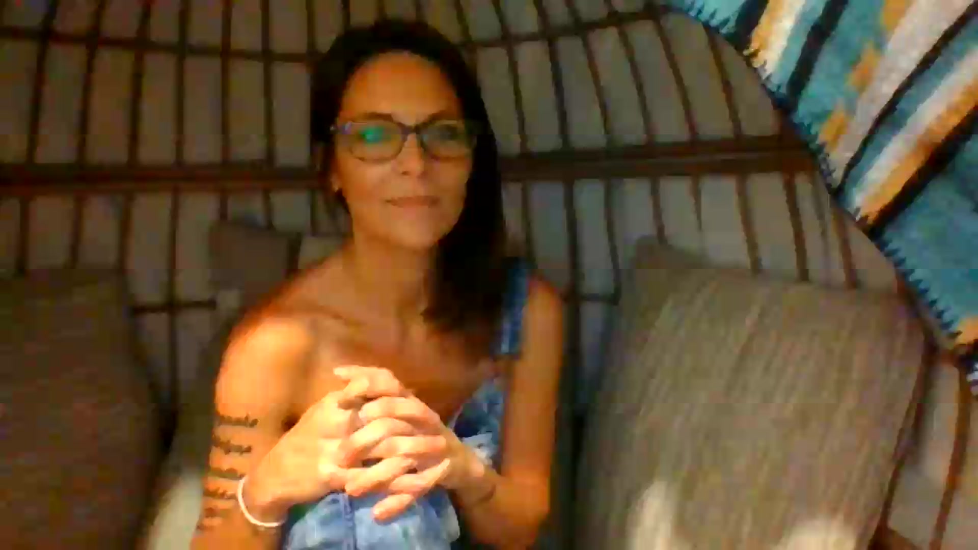 Gallery image thumbnail from OverallDistracted's myfreecams stream on, 08/21/2026, 19:21 image 11 of 20