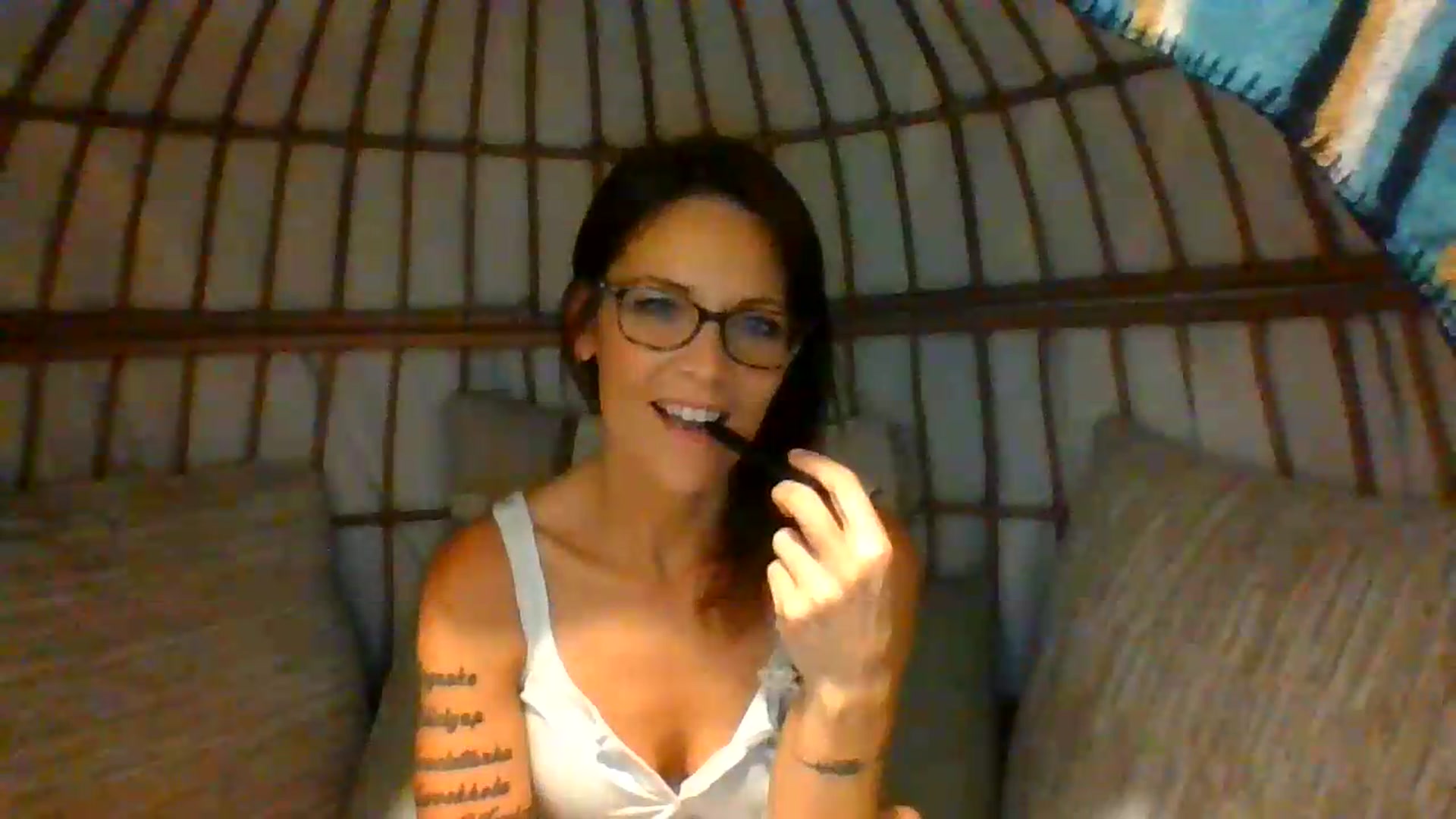 Gallery image thumbnail from OverallDistracted's myfreecams stream on, 08/23/2026, 17:49 image 8 of 20