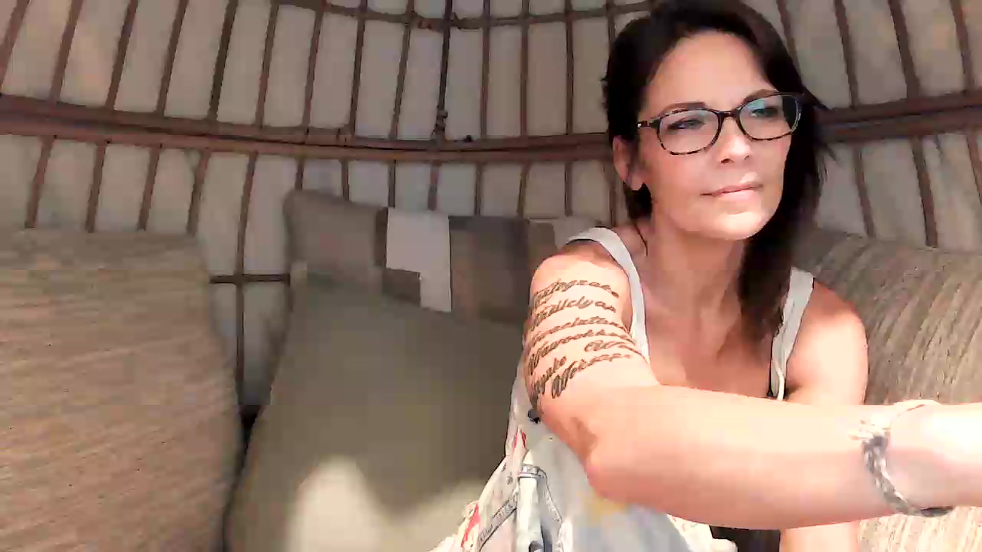 Gallery image thumbnail from OverallDistracted's myfreecams stream on, 08/23/2026, 18:51 image 5 of 20