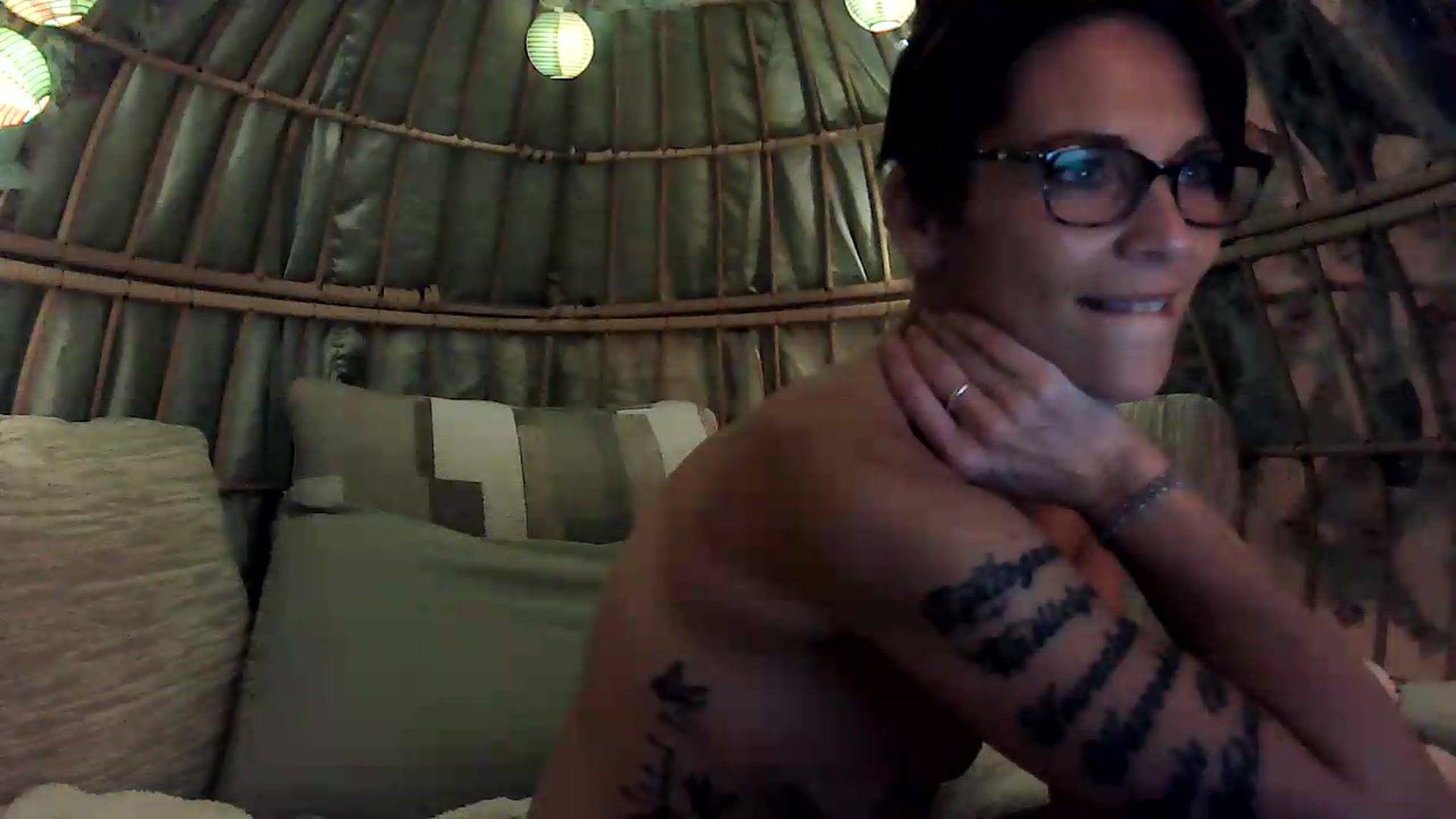 Gallery image thumbnail from OverallDistracted's myfreecams stream on, 08/25/2026, 02:06 image 20 of 20