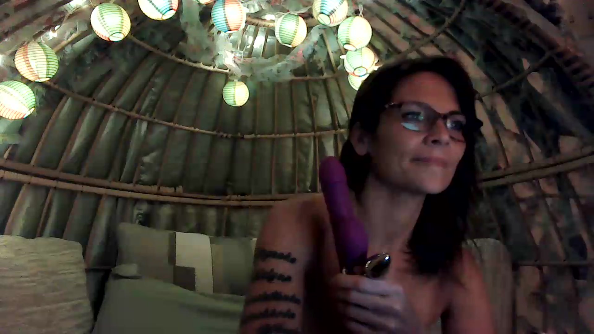 Gallery image thumbnail from OverallDistracted's myfreecams stream on, 08/25/2026, 02:06 image 16 of 20