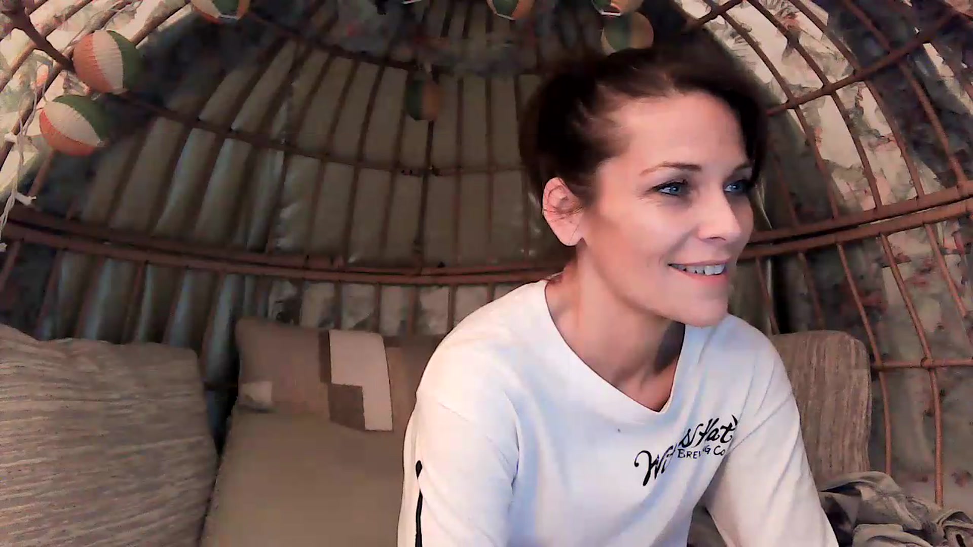 Gallery image thumbnail from OverallDistracted's myfreecams stream on, 08/26/2026, 12:10 image 7 of 20