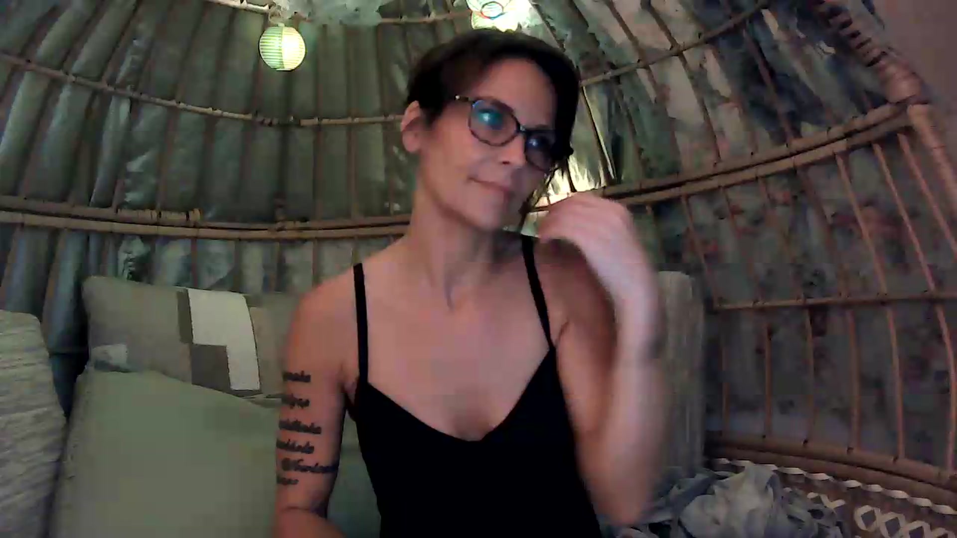 Gallery image thumbnail from OverallDistracted's myfreecams stream on, 08/27/2026, 01:55 image 11 of 20