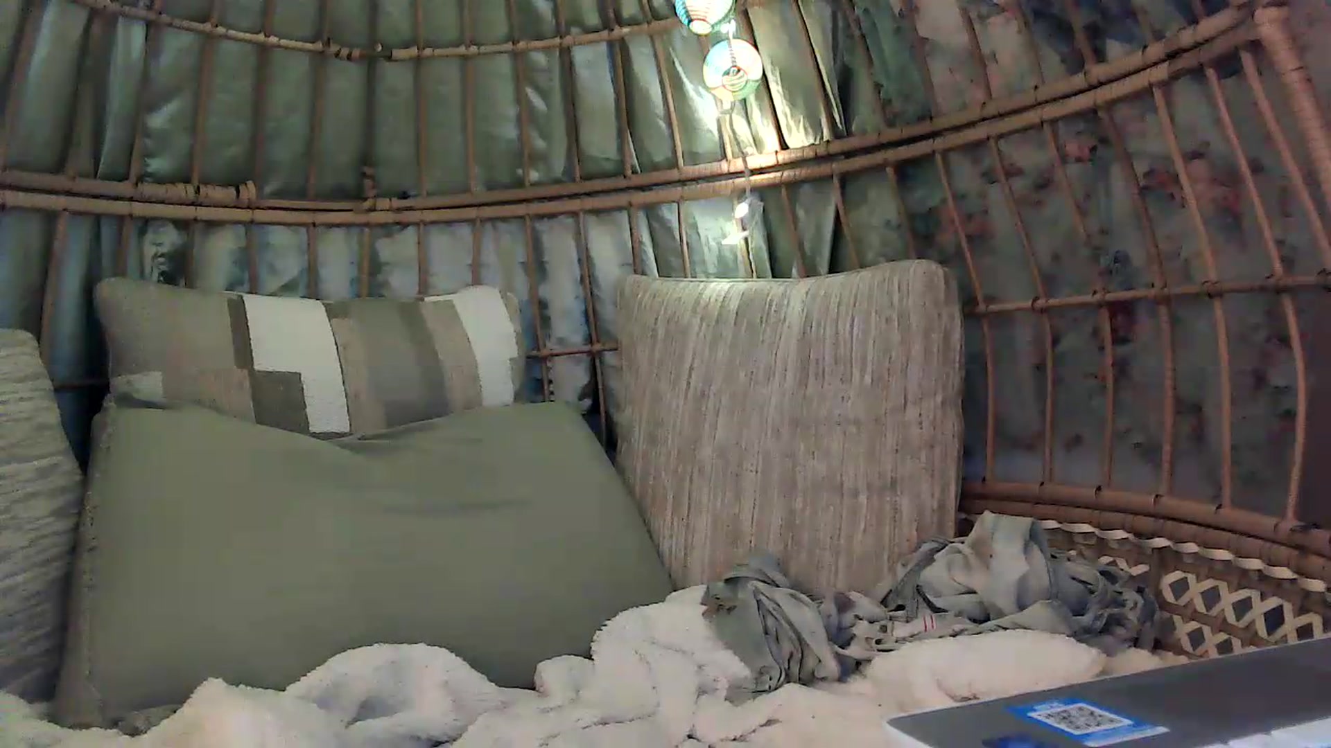 Gallery image thumbnail from OverallDistracted's myfreecams stream on, 08/27/2026, 01:55 image 18 of 20