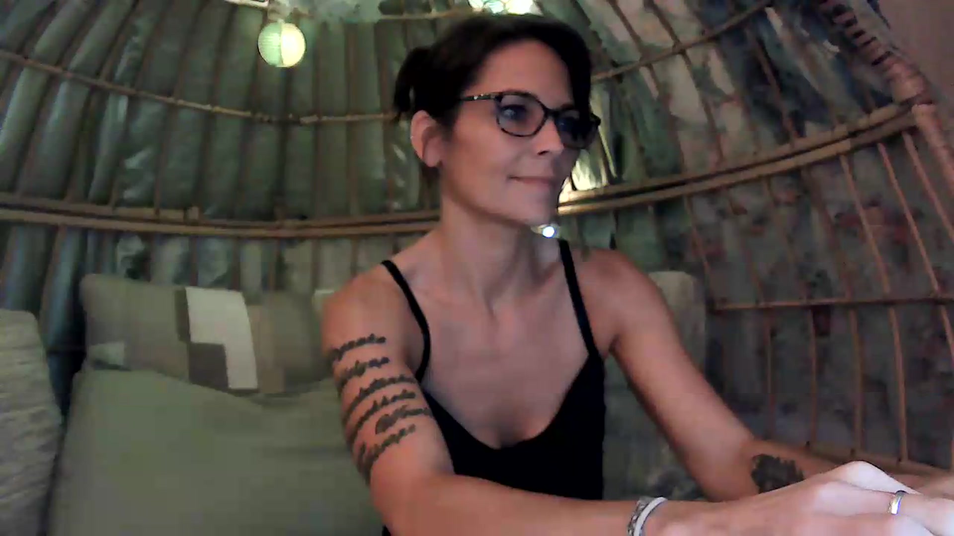 Gallery image thumbnail from OverallDistracted's myfreecams stream on, 08/27/2026, 01:55 image 12 of 20