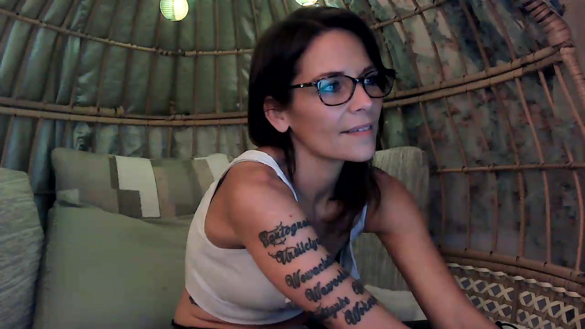 Gallery image thumbnail from OverallDistracted's myfreecams stream on, 08/28/2026, 03:05 image 3 of 20