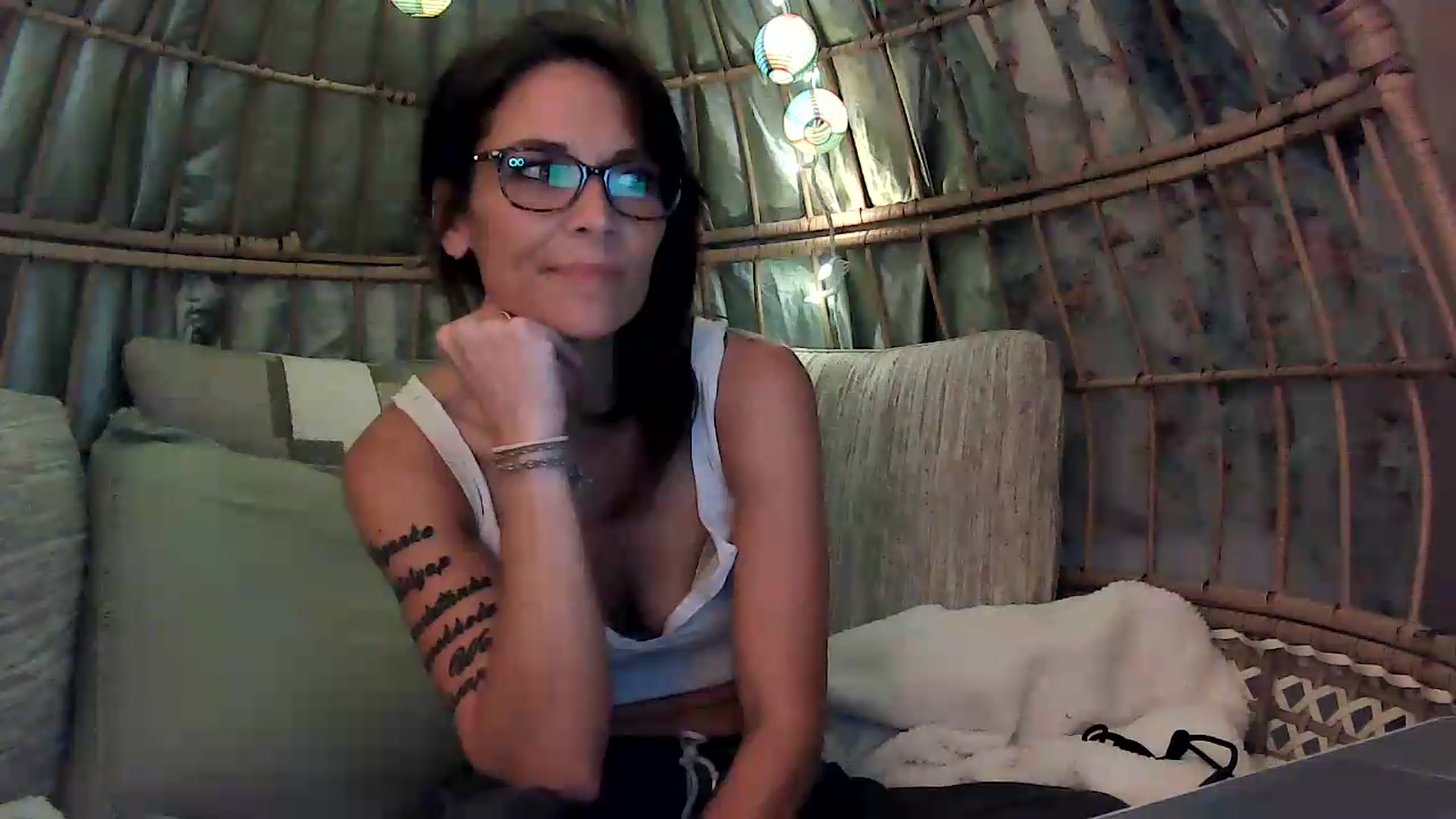 Gallery image thumbnail from OverallDistracted's myfreecams stream on, 08/28/2026, 04:00 image 18 of 20
