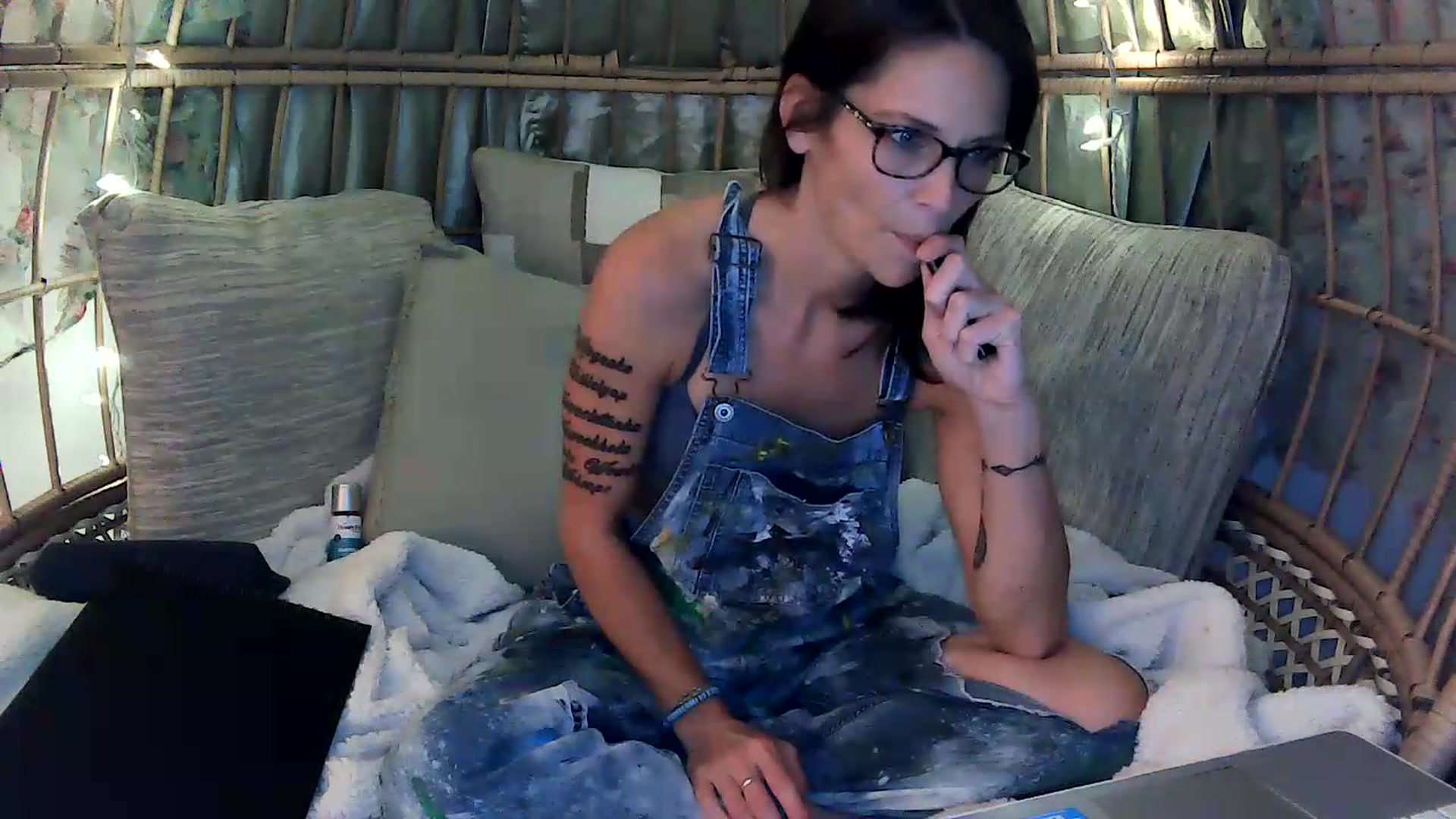 Gallery image thumbnail from OverallDistracted's myfreecams stream on, 08/29/2026, 04:12 image 6 of 20