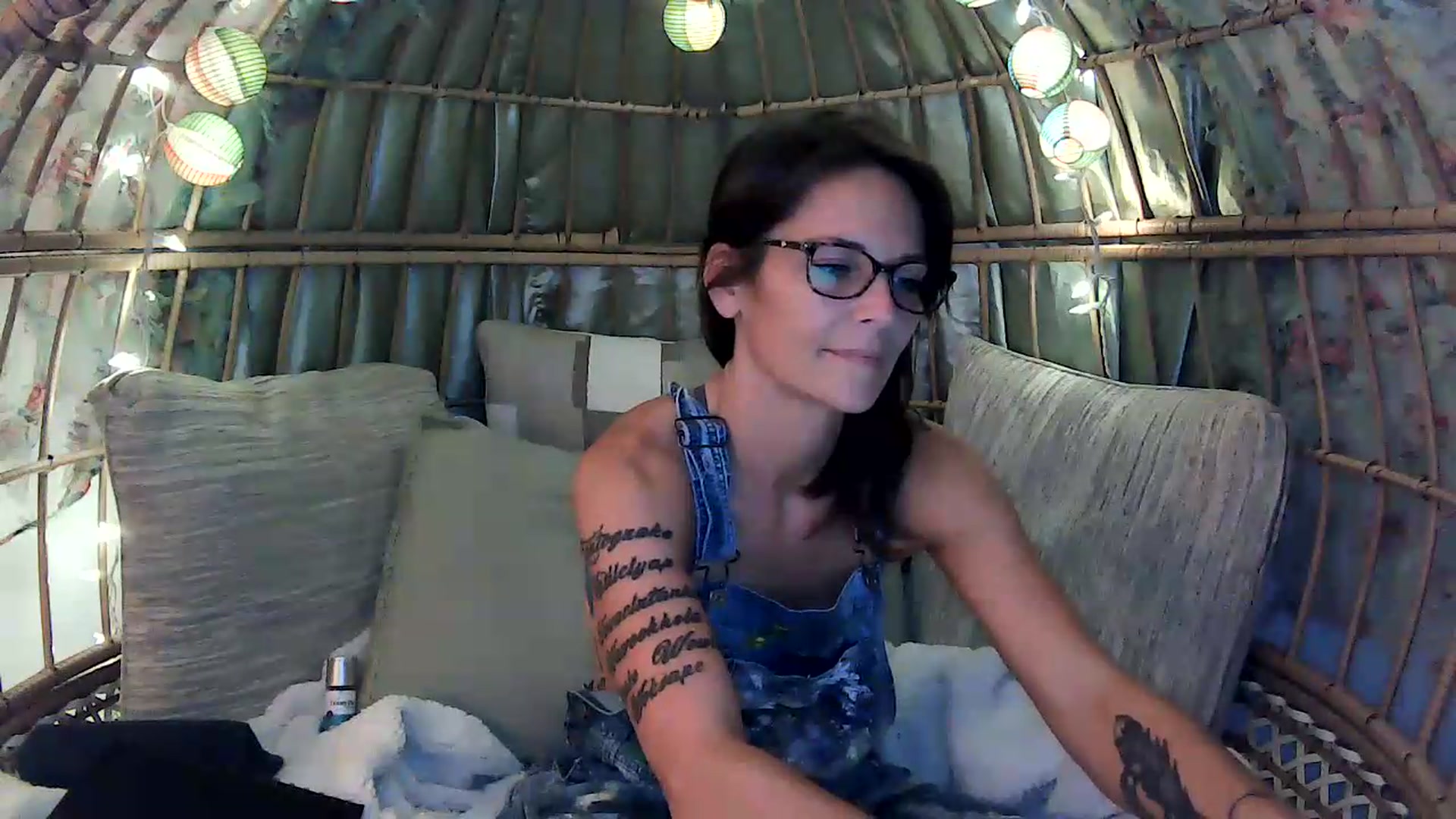 Gallery image thumbnail from OverallDistracted's myfreecams stream on, 08/29/2026, 04:12 image 5 of 20