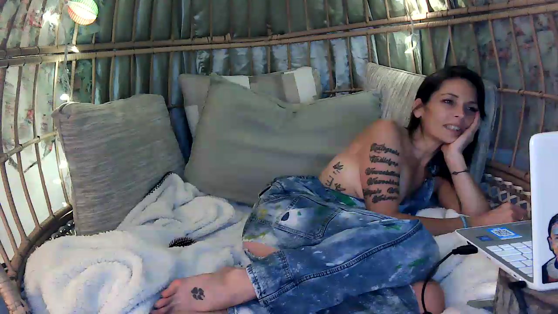 Gallery image thumbnail from OverallDistracted's myfreecams stream on, 08/29/2026, 06:19 image 20 of 20