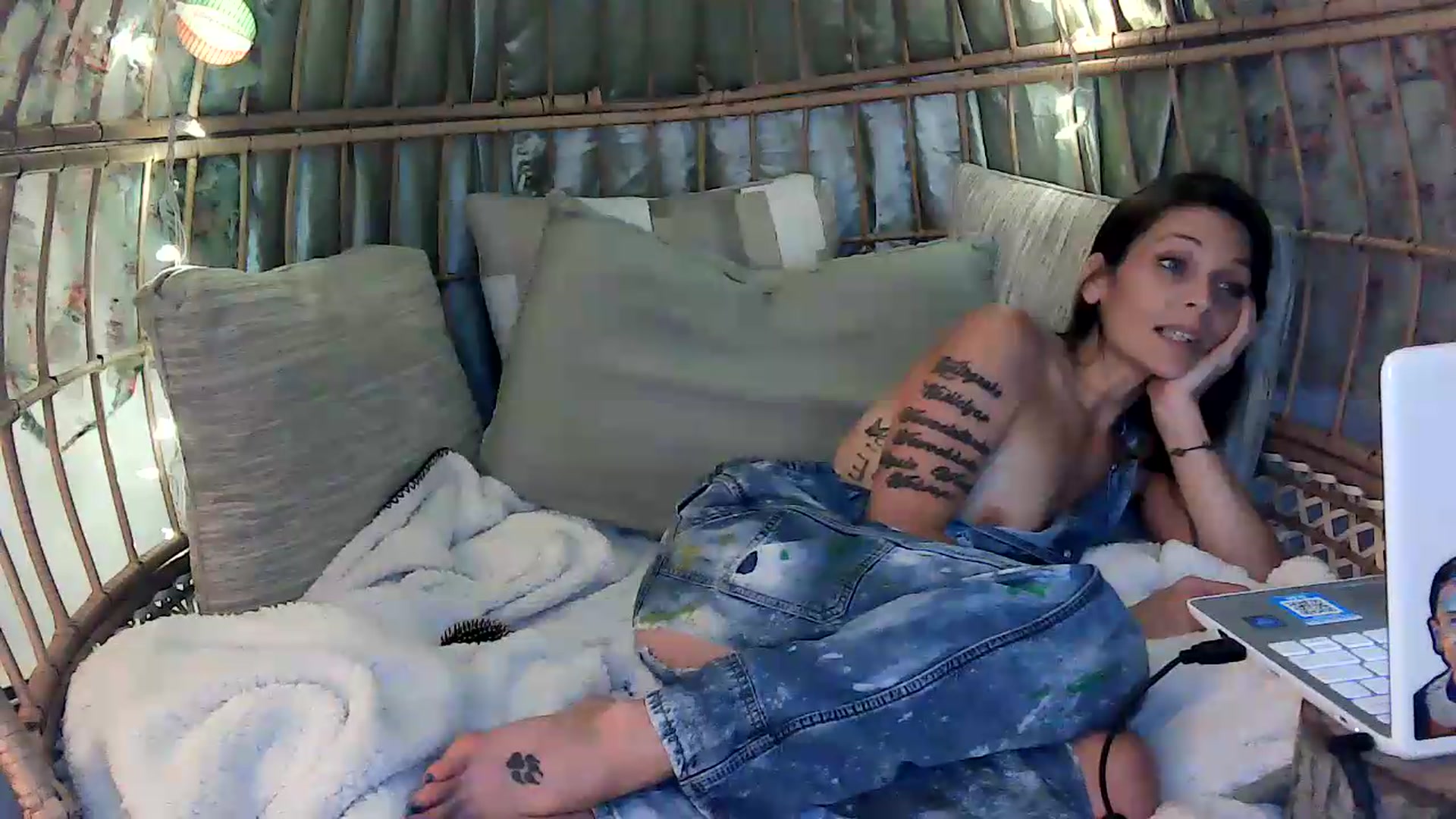 Gallery image thumbnail from OverallDistracted's myfreecams stream on, 08/29/2026, 06:19 image 19 of 20