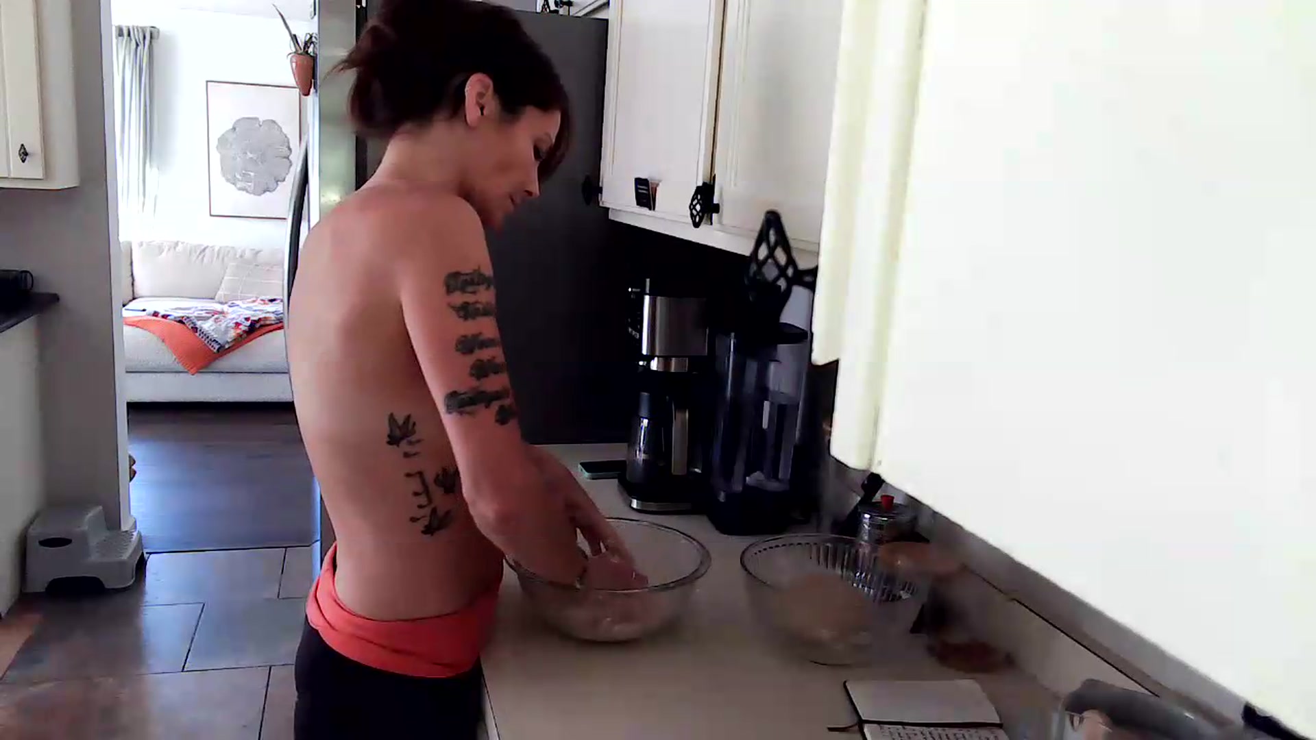 Gallery image thumbnail from OverallDistracted's myfreecams stream on, 08/29/2026, 19:46 image 18 of 20
