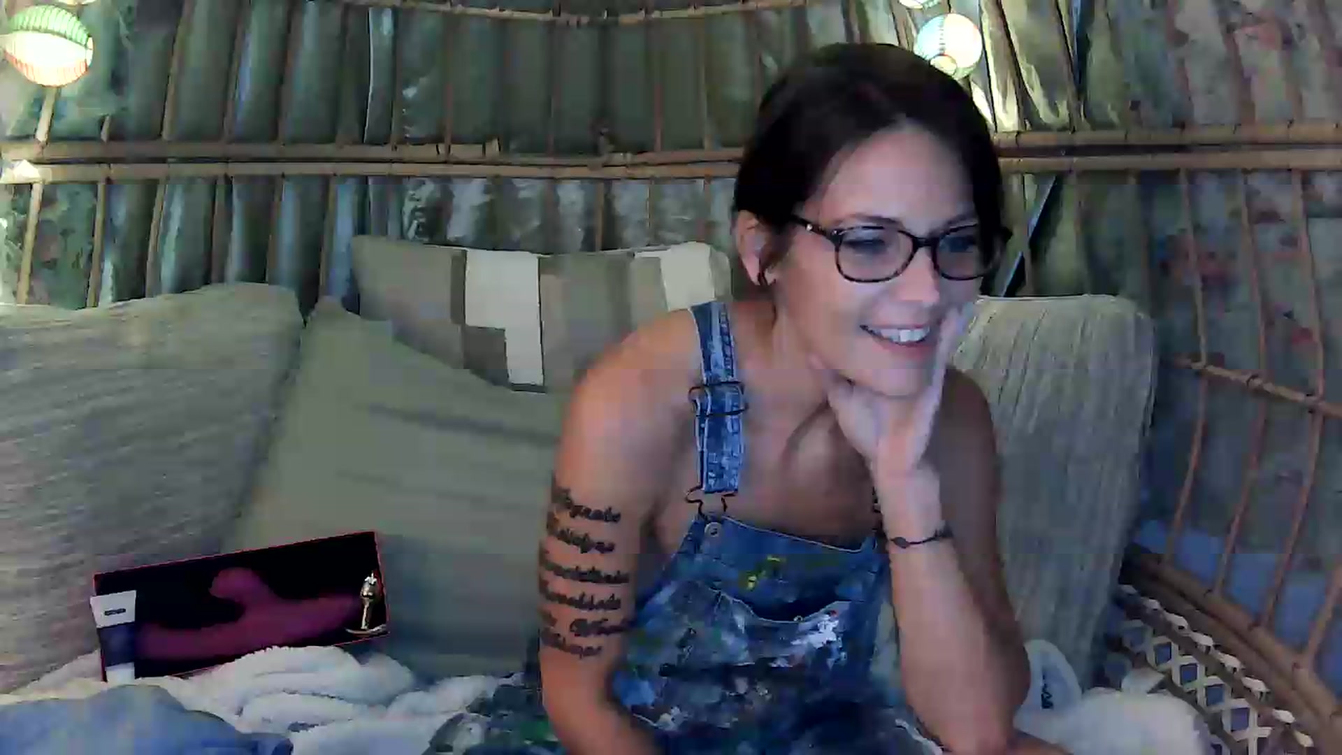 Gallery image thumbnail from OverallDistracted's myfreecams stream on, 08/30/2026, 04:38 image 9 of 20