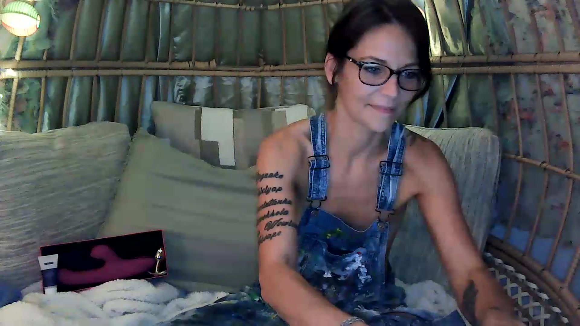 Gallery image thumbnail from OverallDistracted's myfreecams stream on, 08/30/2026, 04:38 image 13 of 20