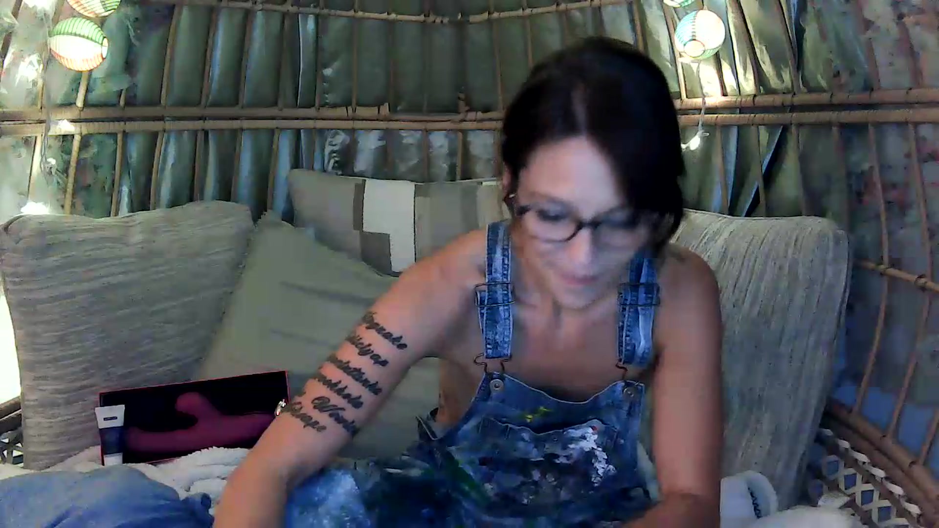 Gallery image thumbnail from OverallDistracted's myfreecams stream on, 08/30/2026, 04:38 image 4 of 20