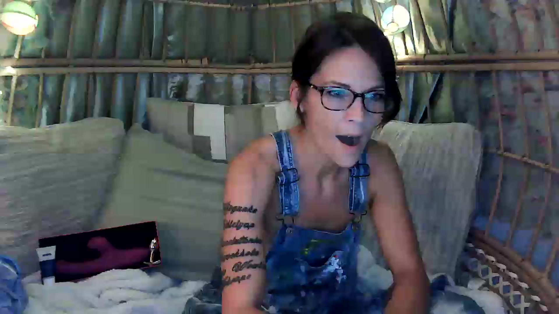 Gallery image thumbnail from OverallDistracted's myfreecams stream on, 08/30/2026, 04:38 image 11 of 20