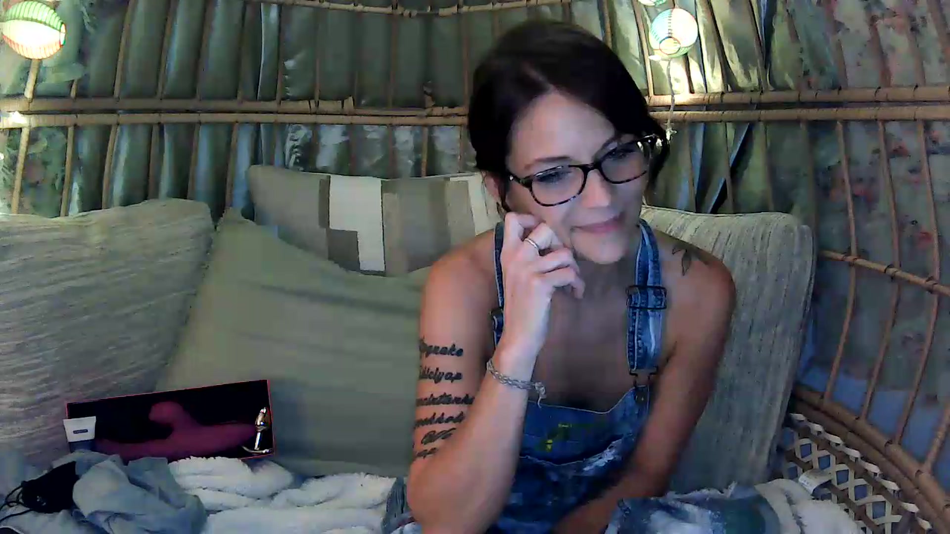 Gallery image thumbnail from OverallDistracted's myfreecams stream on, 08/30/2026, 04:38 image 19 of 20