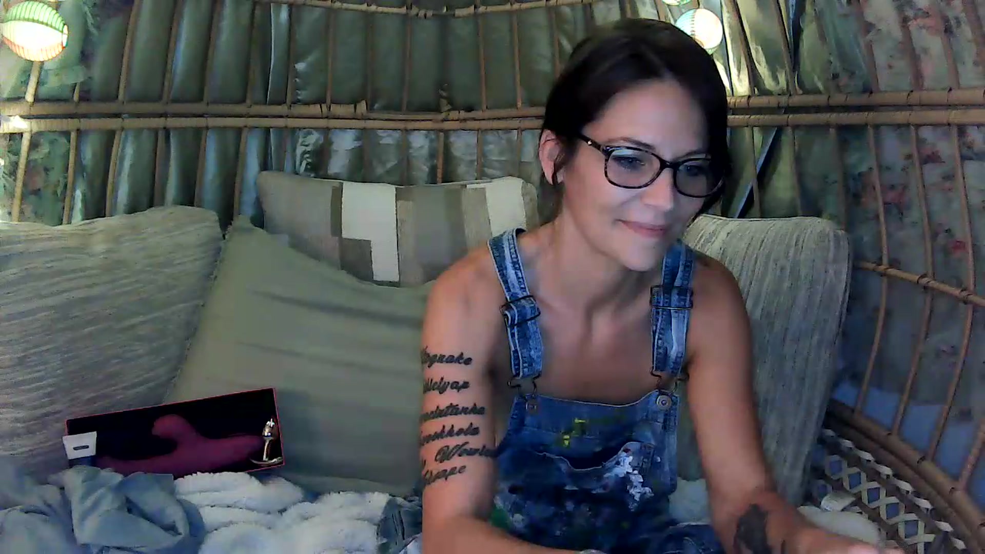 Gallery image thumbnail from OverallDistracted's myfreecams stream on, 08/30/2026, 04:38 image 16 of 20