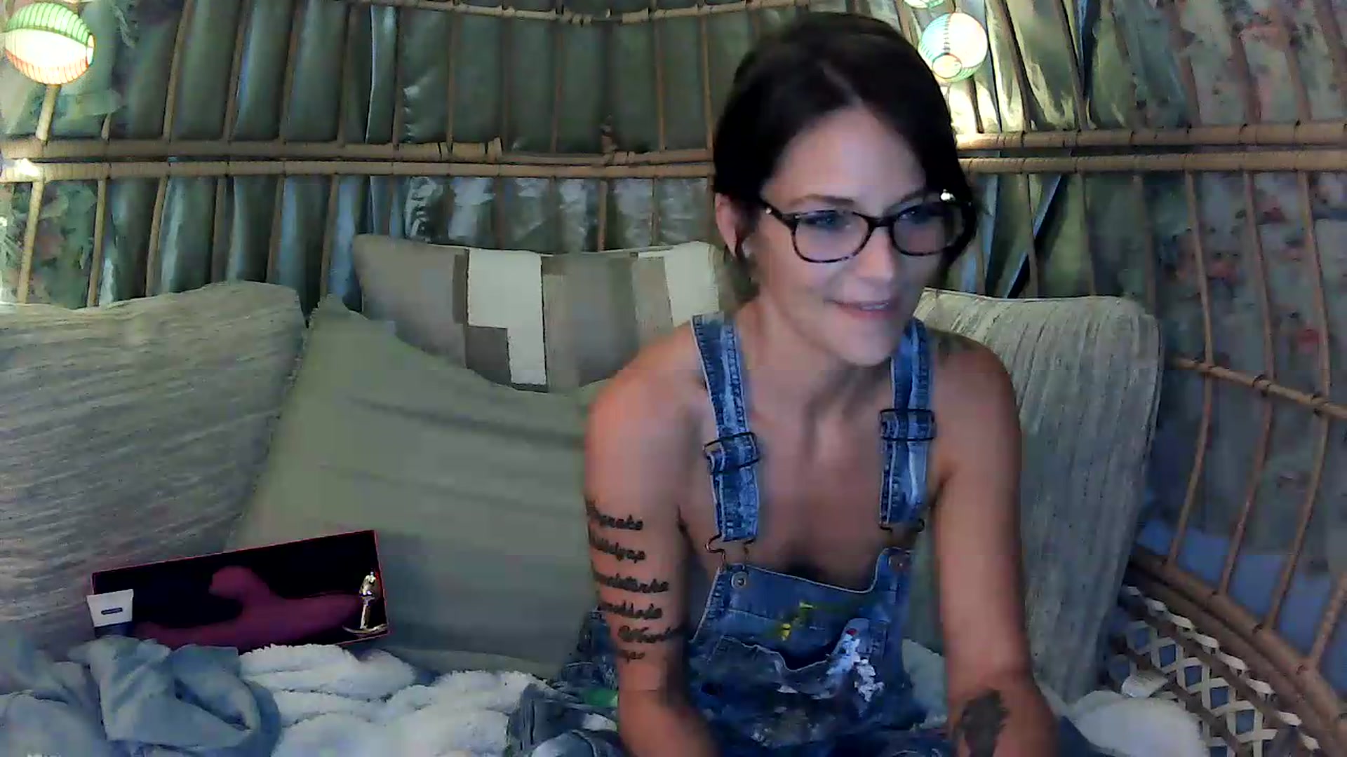 Gallery image thumbnail from OverallDistracted's myfreecams stream on, 08/30/2026, 04:38 image 18 of 20