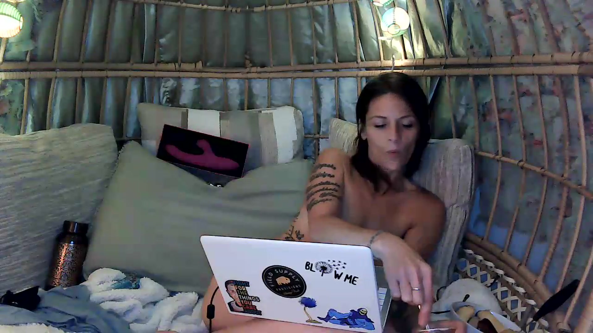 Gallery image thumbnail from OverallDistracted's myfreecams stream on, 08/30/2026, 05:49 image 18 of 20