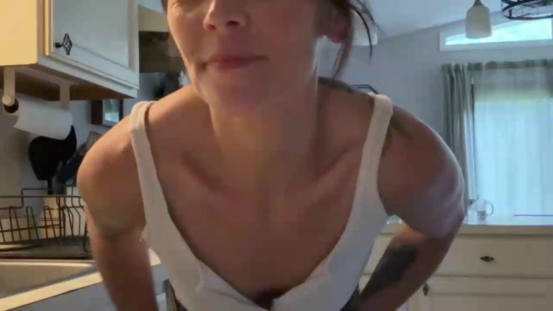 Gallery image thumbnail from OverallDistracted's myfreecams stream on, 08/31/2026, 11:43 image 2 of 20