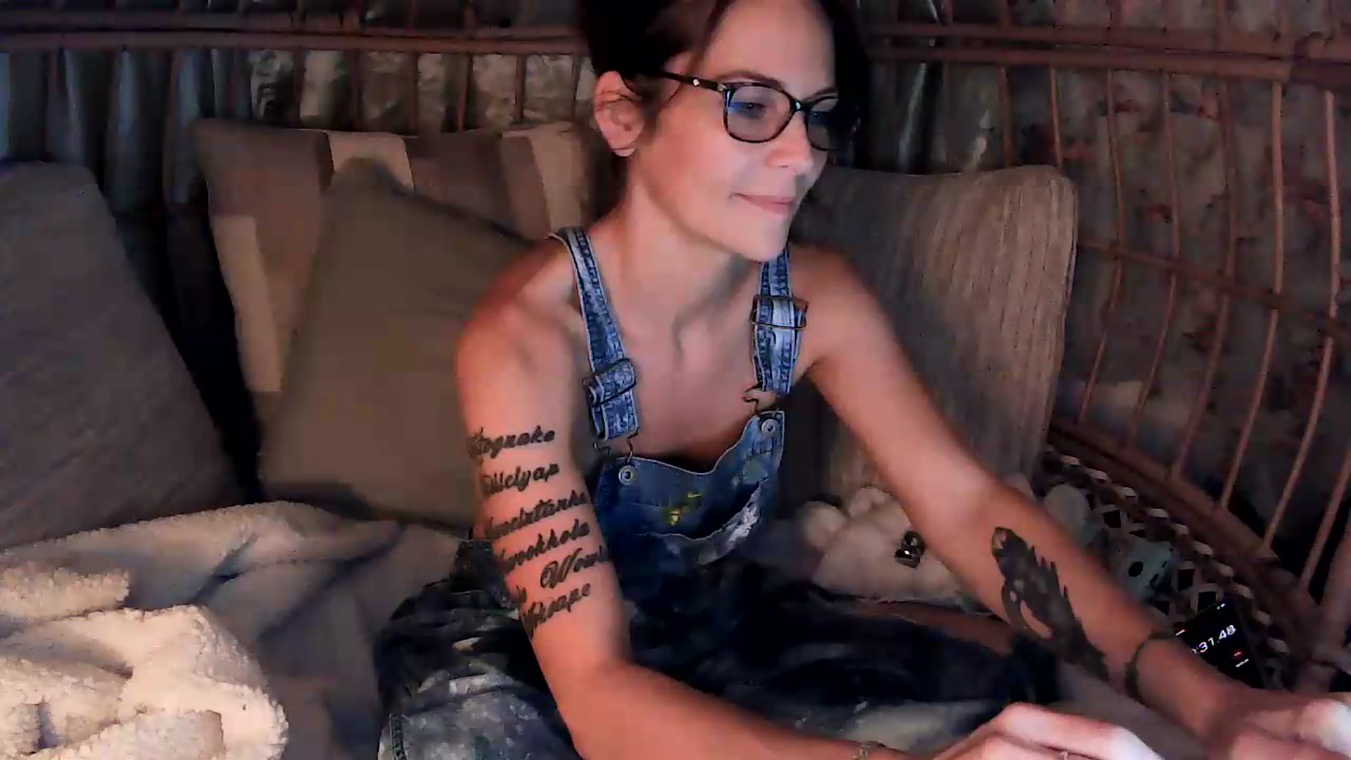 Gallery image thumbnail from OverallDistracted's myfreecams stream on, 09/01/2026, 03:12 image 4 of 20