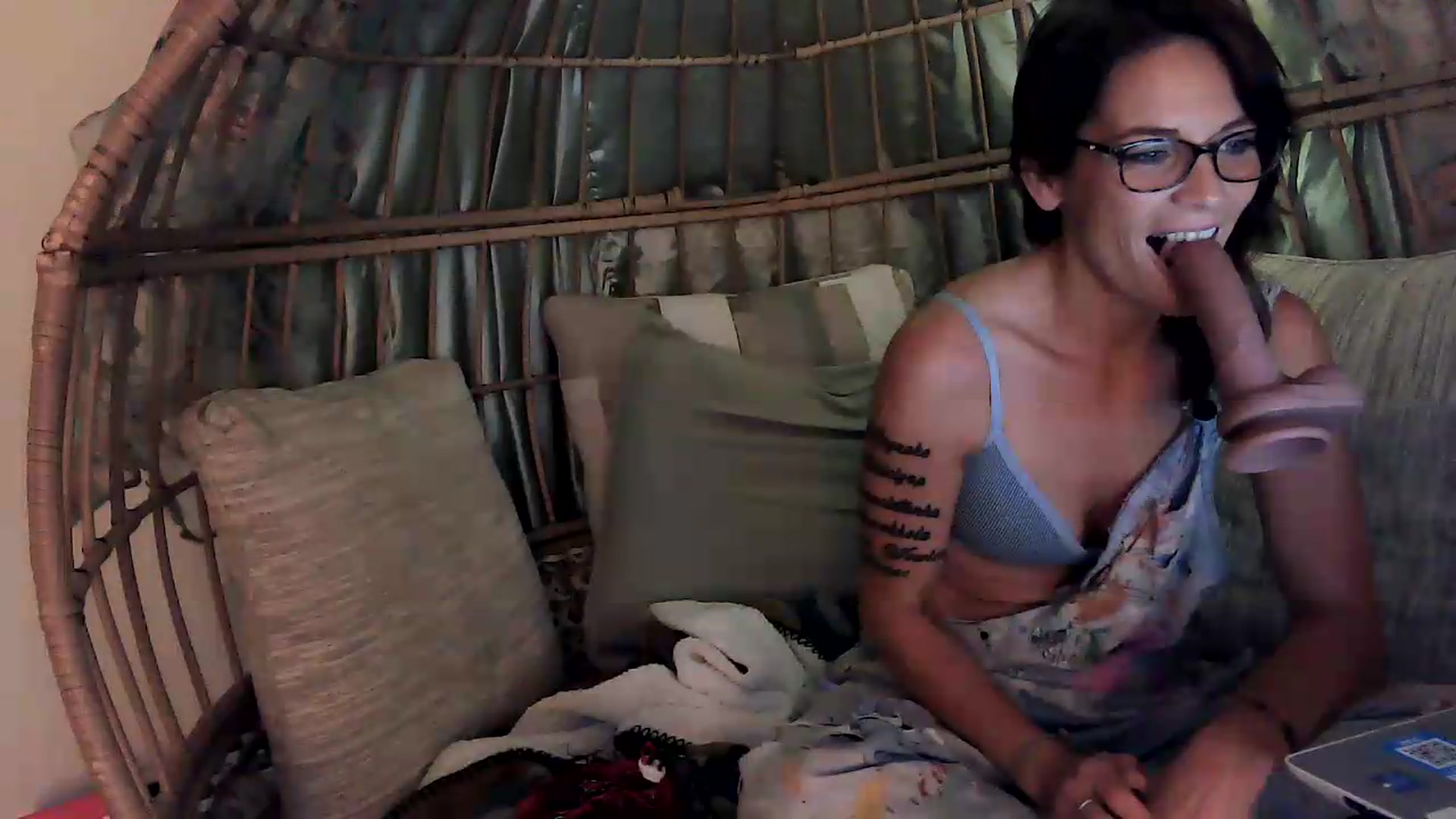 Gallery image thumbnail from OverallDistracted's myfreecams stream on, 09/07/2026, 02:47 image 14 of 20