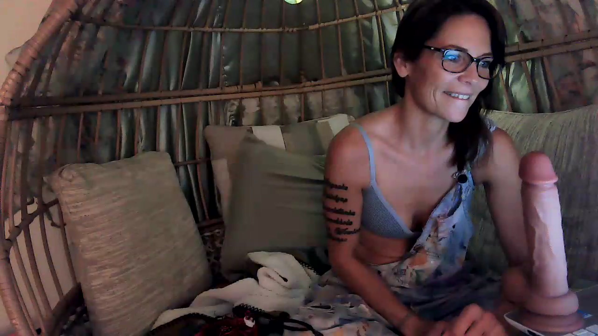 Gallery image thumbnail from OverallDistracted's myfreecams stream on, 09/07/2026, 02:47 image 9 of 20