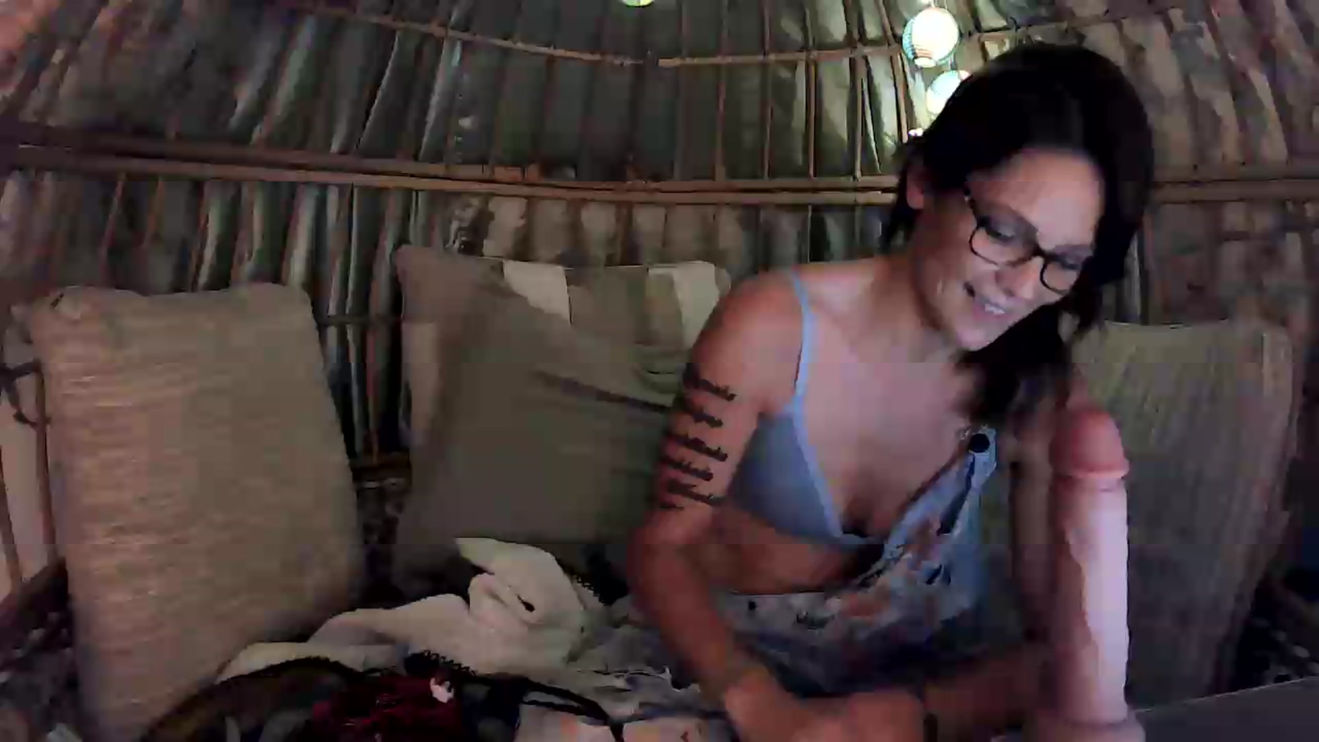 Gallery image thumbnail from OverallDistracted's myfreecams stream on, 09/07/2026, 02:47 image 6 of 20
