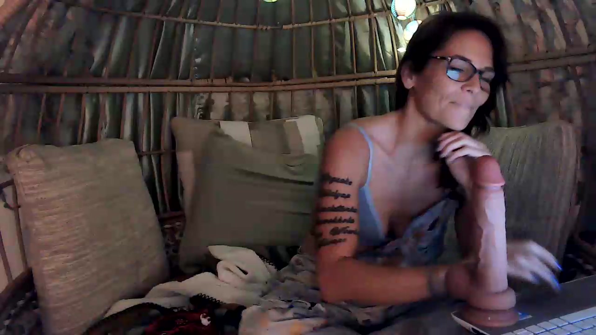 Gallery image thumbnail from OverallDistracted's myfreecams stream on, 09/07/2026, 02:47 image 19 of 20