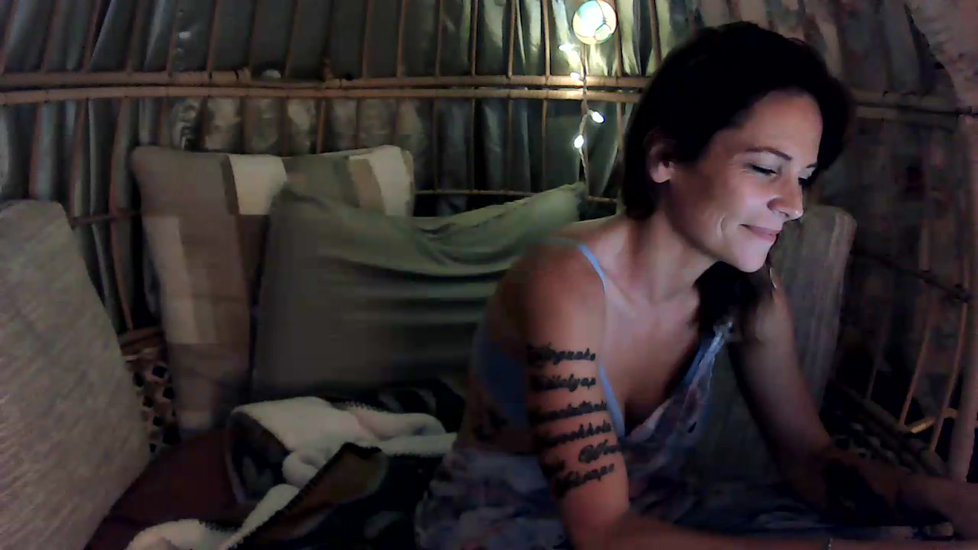 Gallery image thumbnail from OverallDistracted's myfreecams stream on, 09/07/2026, 06:47 image 10 of 20