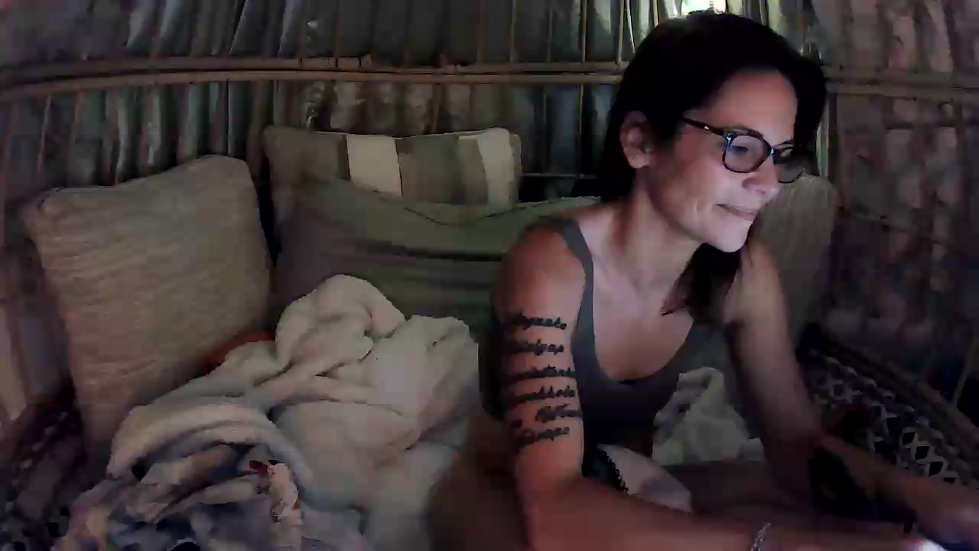 Gallery image thumbnail from OverallDistracted's myfreecams stream on, 09/08/2026, 03:45 image 12 of 20