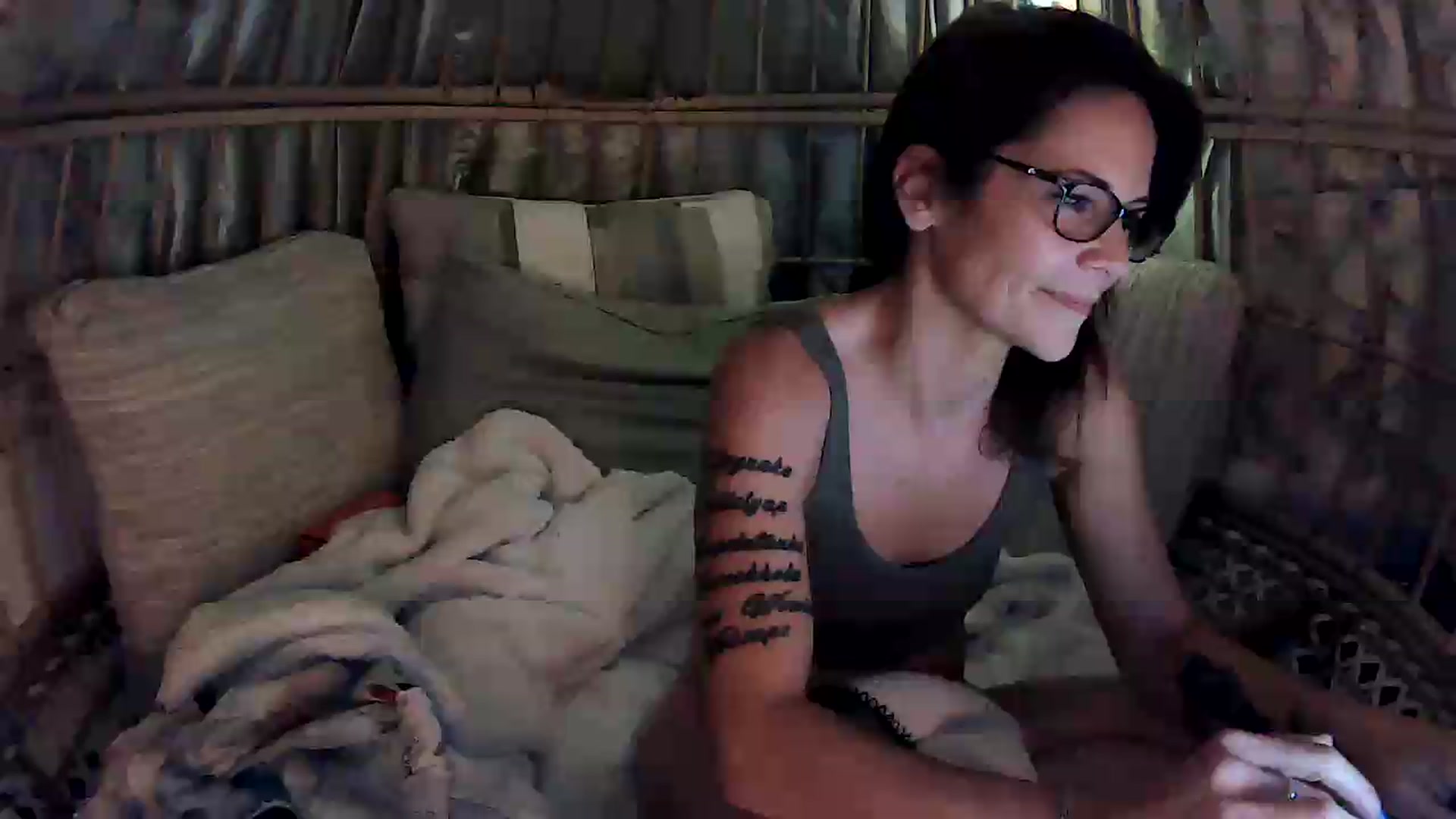 Gallery image thumbnail from OverallDistracted's myfreecams stream on, 09/08/2026, 03:45 image 3 of 20