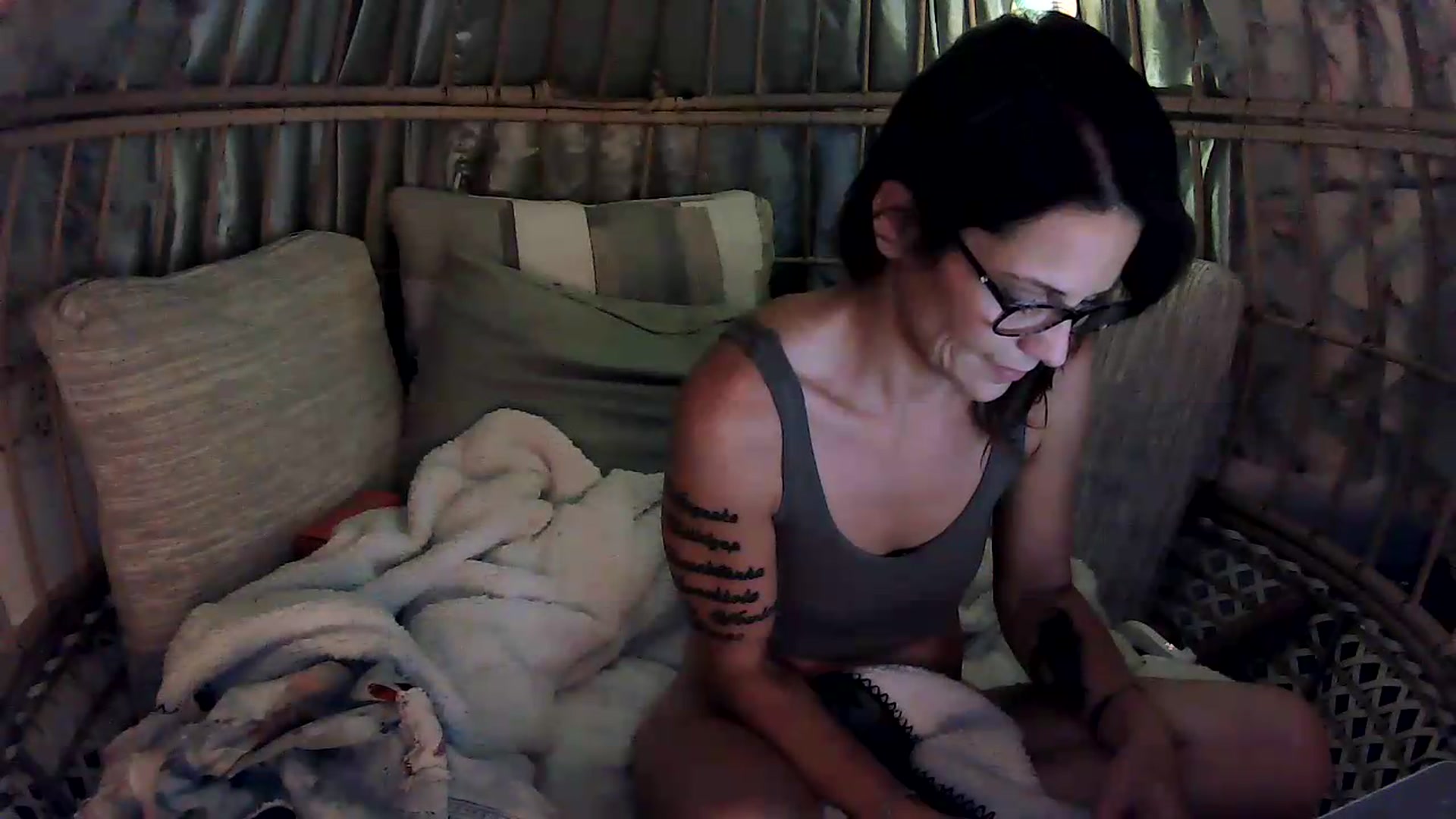 Gallery image thumbnail from OverallDistracted's myfreecams stream on, 09/08/2026, 03:45 image 4 of 20