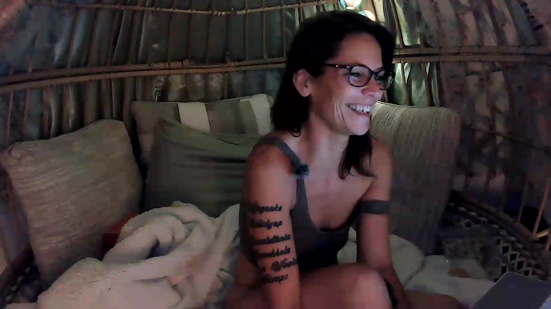 Gallery image thumbnail from OverallDistracted's myfreecams stream on, 09/08/2026, 06:17 image 3 of 20