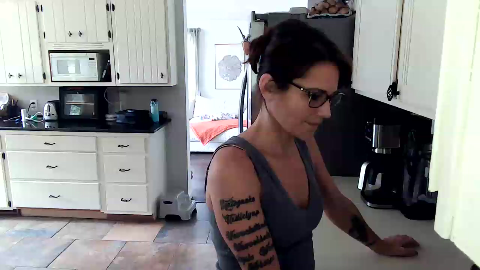 Gallery image thumbnail from OverallDistracted's myfreecams stream on, 09/08/2026, 17:35 image 7 of 20