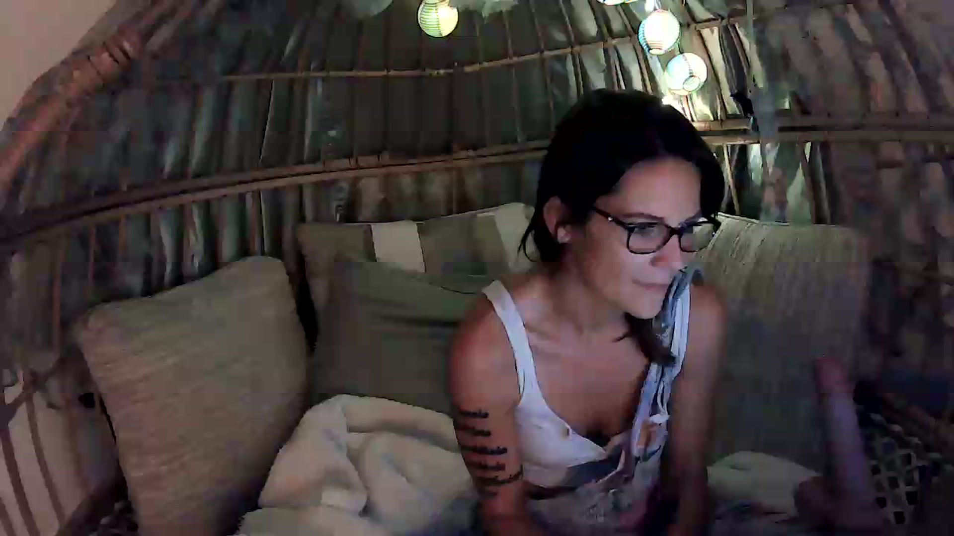 Gallery image thumbnail from OverallDistracted's myfreecams stream on, 09/10/2026, 02:37 image 1 of 20