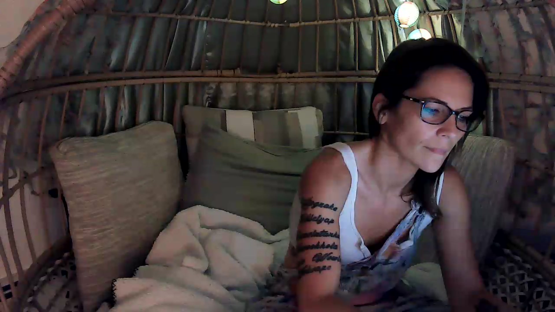 Gallery image thumbnail from OverallDistracted's myfreecams stream on, 09/10/2026, 02:37 image 12 of 20