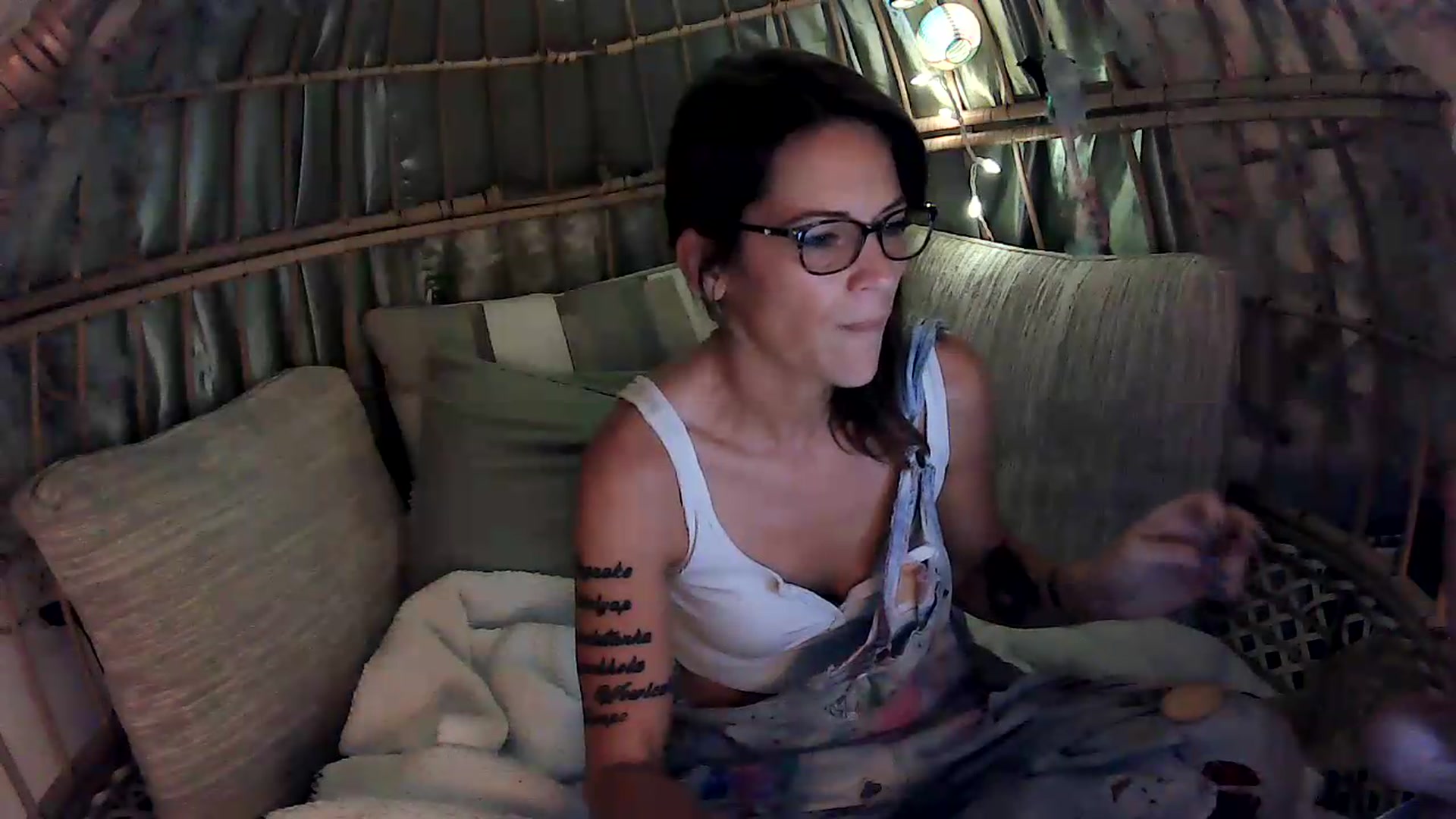 Gallery image thumbnail from OverallDistracted's myfreecams stream on, 09/10/2026, 02:37 image 7 of 20