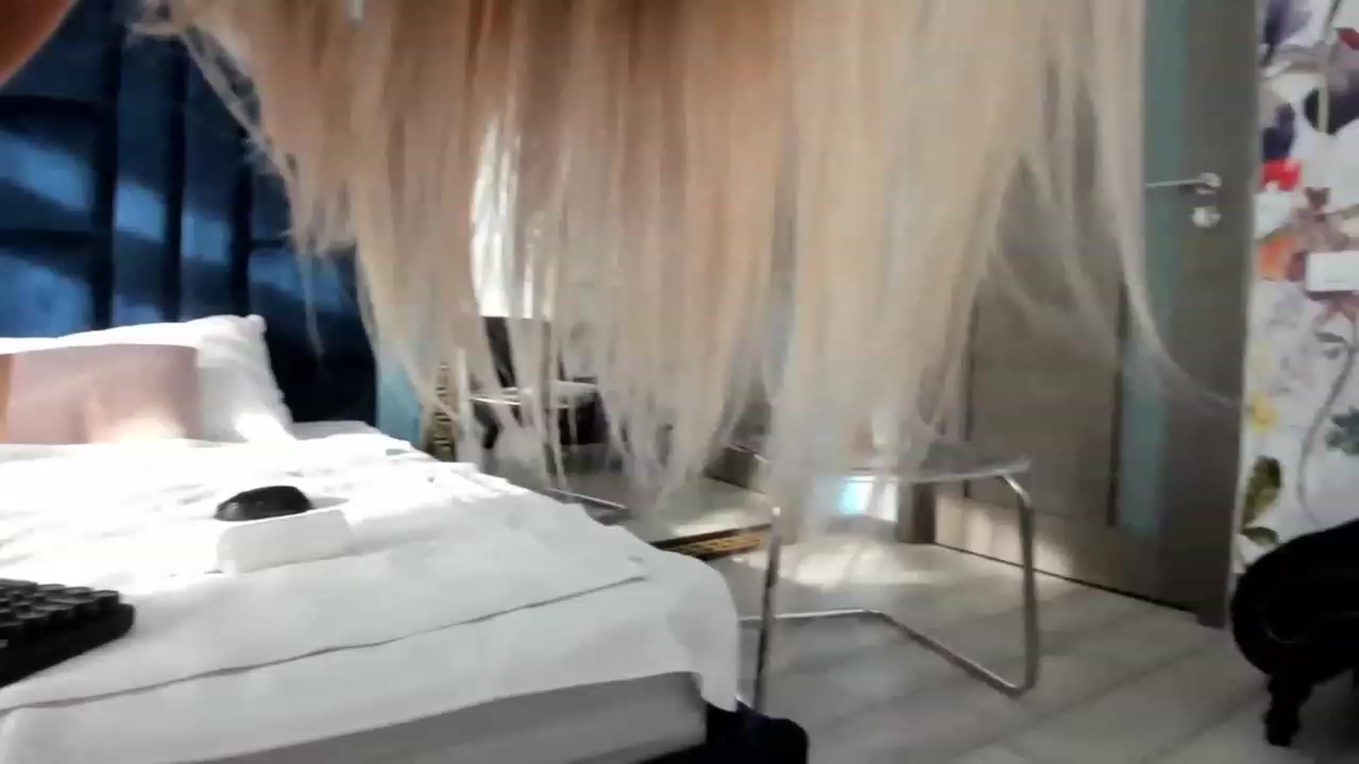 Gallery image thumbnail from Oxxena's myfreecams stream on, 12/22/2023, 11:11 image 18 of 20