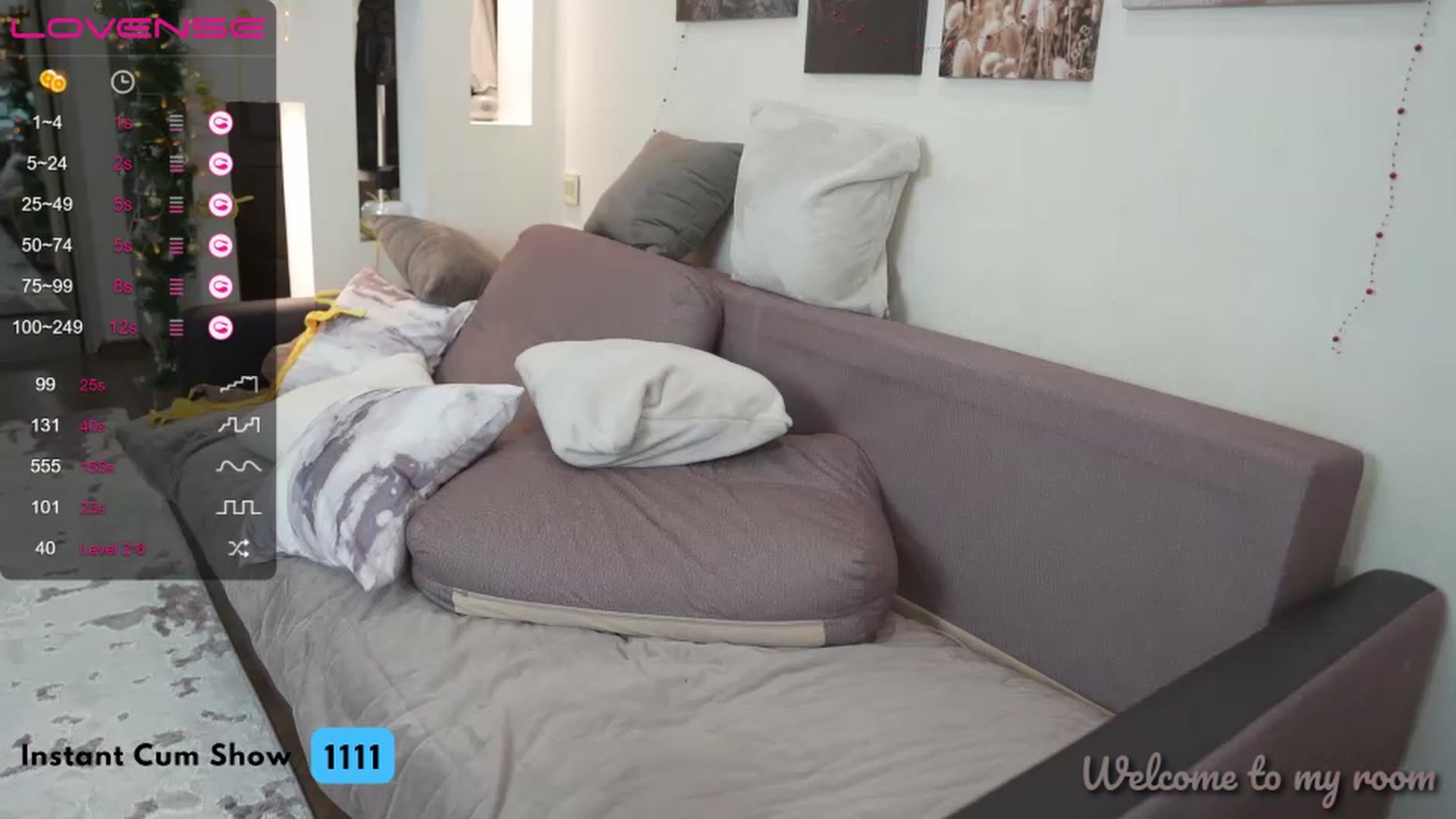 Gallery image thumbnail from Oxxme's myfreecams stream on, 12/18/2022, 14:37 image 17 of 20