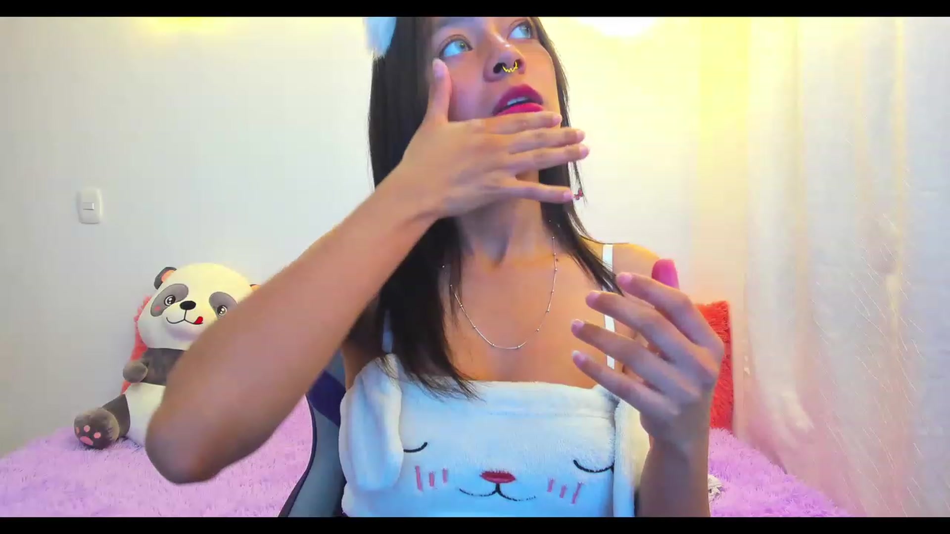 Gallery image thumbnail from Oxxme_'s myfreecams stream on, 12/05/2022, 03:05 image 13 of 20
