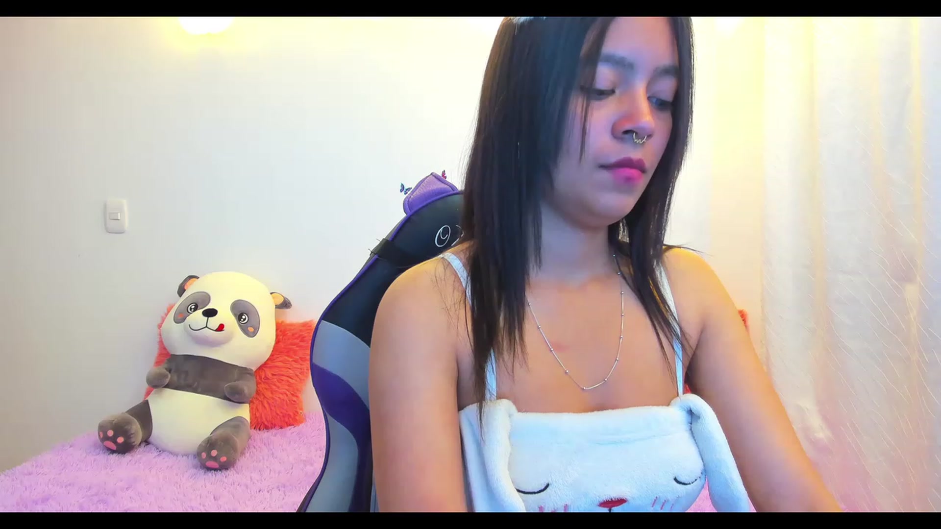Gallery image thumbnail from Oxxme_'s myfreecams stream on, 12/05/2022, 03:05 image 3 of 20